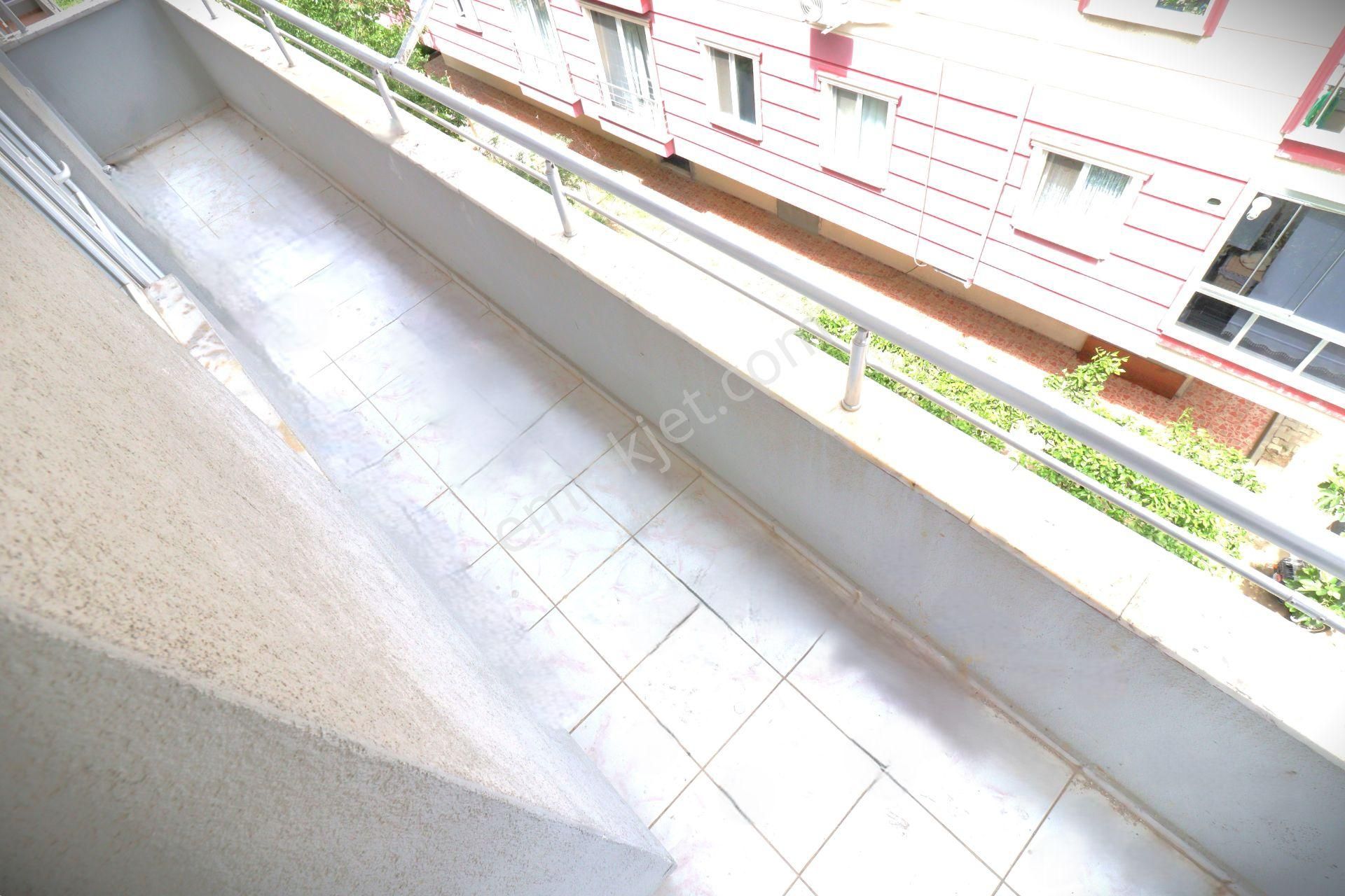 💥akçay'da Aygül'den💥içi Full Yapılı Ön Cephe Ara Kat Ayrı Mutfak Geniş Balkonlu 2+1 Satılık Daire - Görsel 32