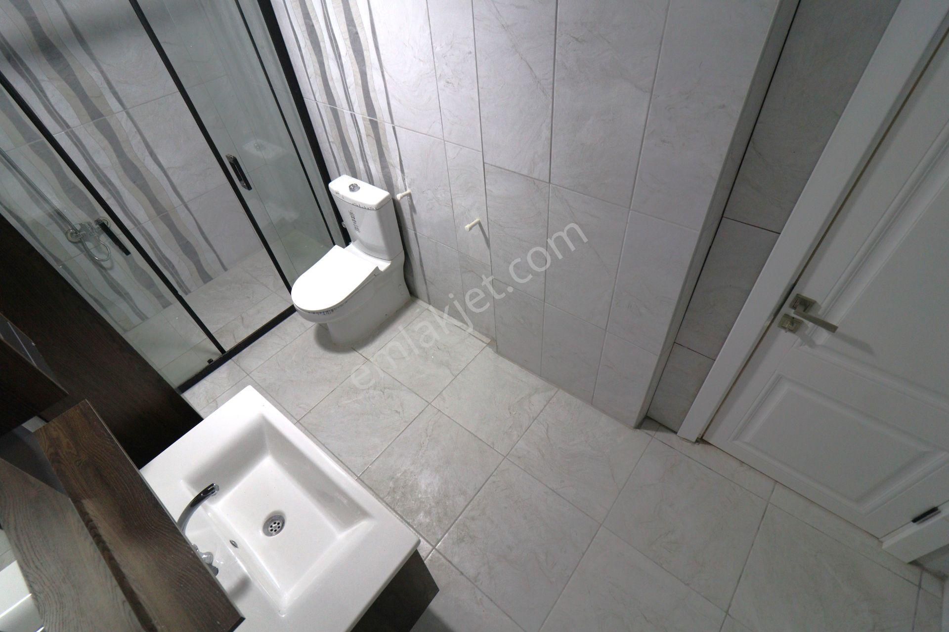 💥akçay'da Aygül'den💥içi Full Yapılı Ön Cephe Ara Kat Ayrı Mutfak Geniş Balkonlu 2+1 Satılık Daire - Görsel 27