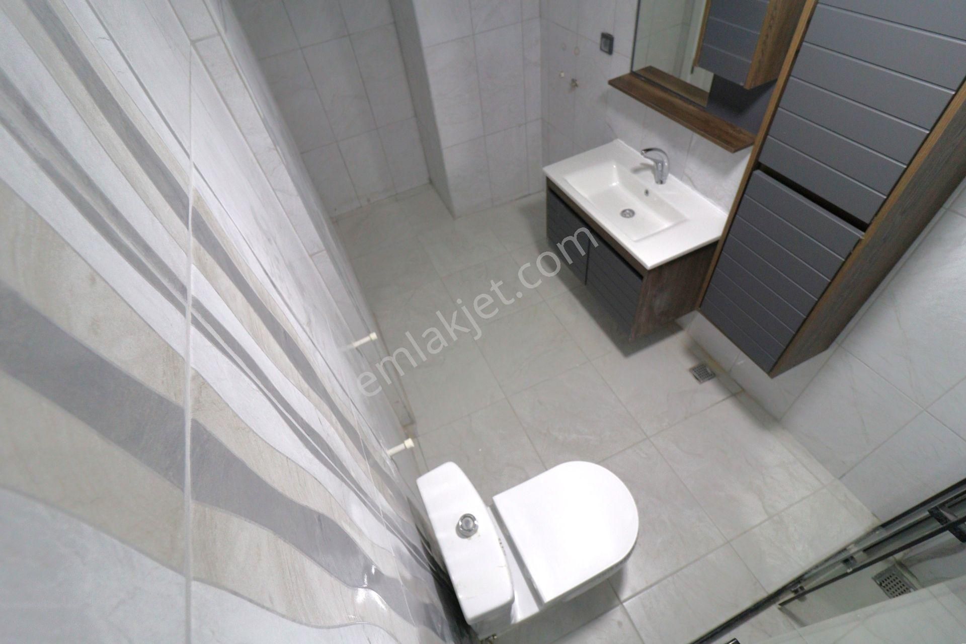 💥akçay'da Aygül'den💥içi Full Yapılı Ön Cephe Ara Kat Ayrı Mutfak Geniş Balkonlu 2+1 Satılık Daire - Görsel 25