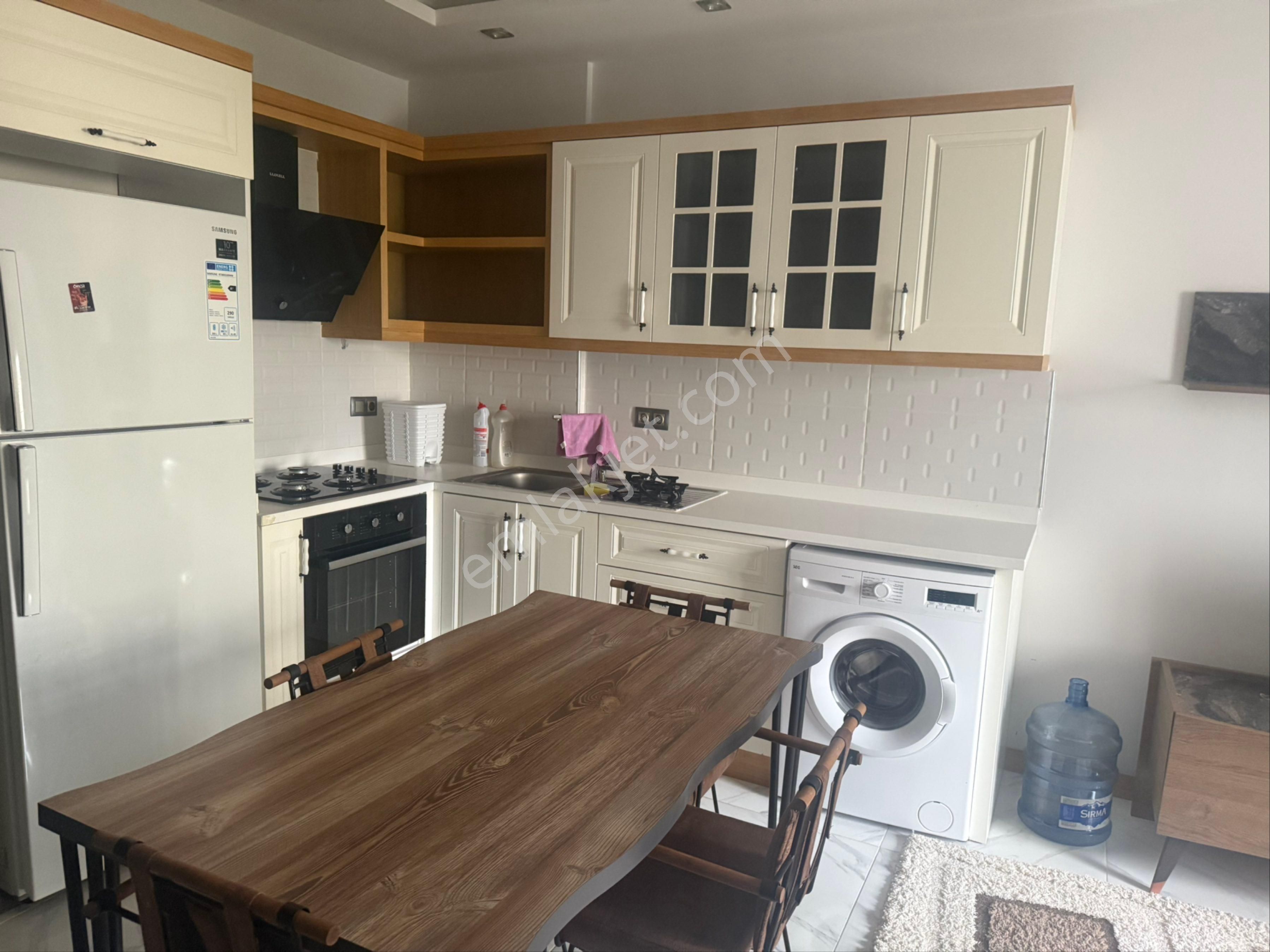 Yenibaraj Mahallesinde – Elit Sitede – Otoban Yakını – Lüks 2+1 Fırsat Dairesi