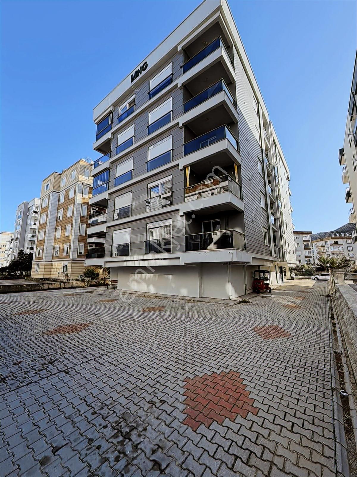 Merkezi Konum 2+1 Ayrı Mutfak Kiralık Daire - Görsel 4