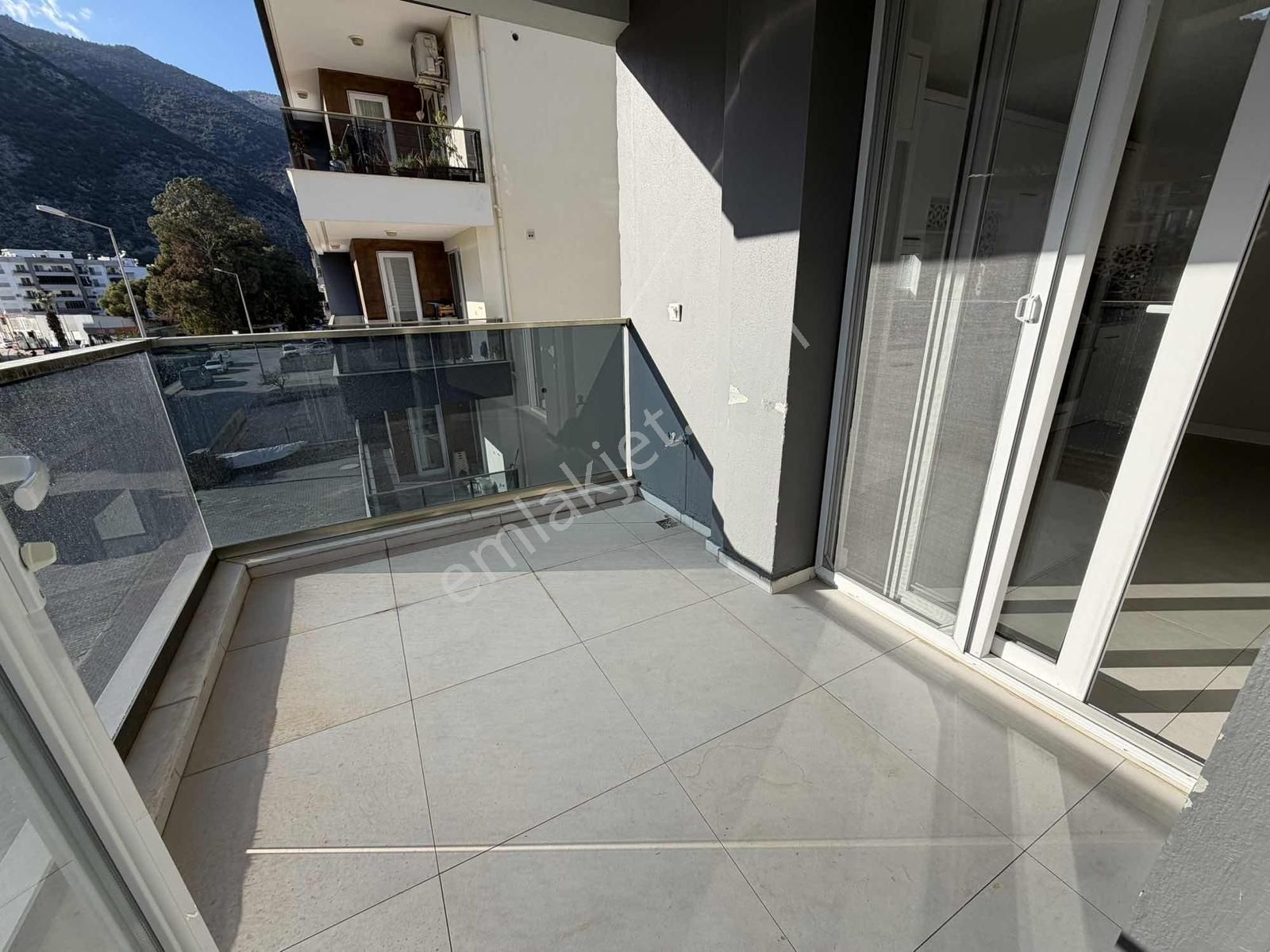 Merkezi Konum 2+1 Ayrı Mutfak Kiralık Daire - Görsel 12