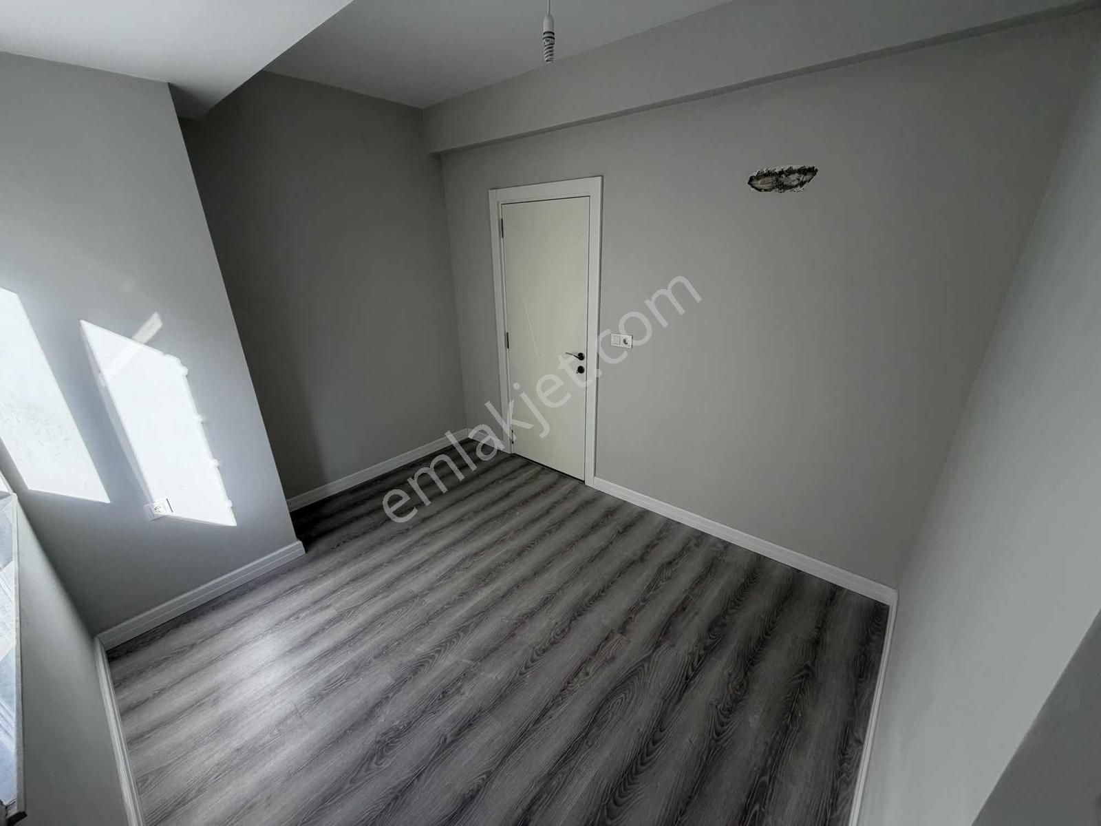 Merkezi Konum 2+1 Ayrı Mutfak Kiralık Daire - Görsel 3