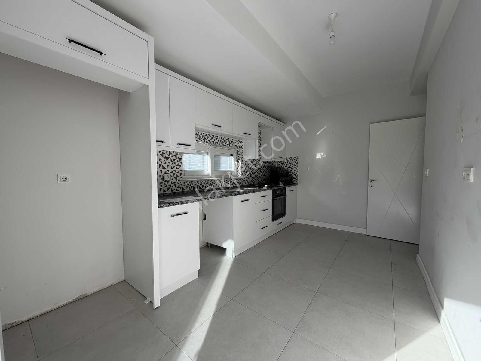 Merkezi Konum 2+1 Ayrı Mutfak Kiralık Daire - Görsel 29