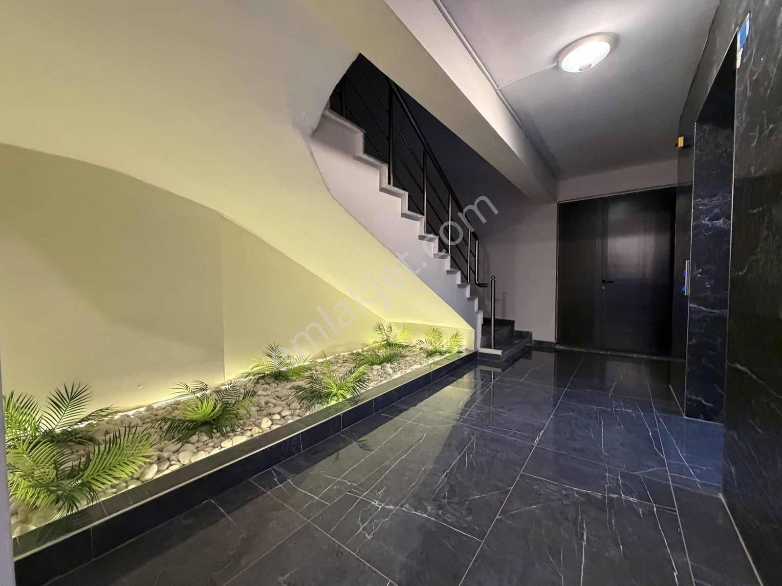 Merkezi Konum 2+1 Ayrı Mutfak Kiralık Daire - Görsel 31