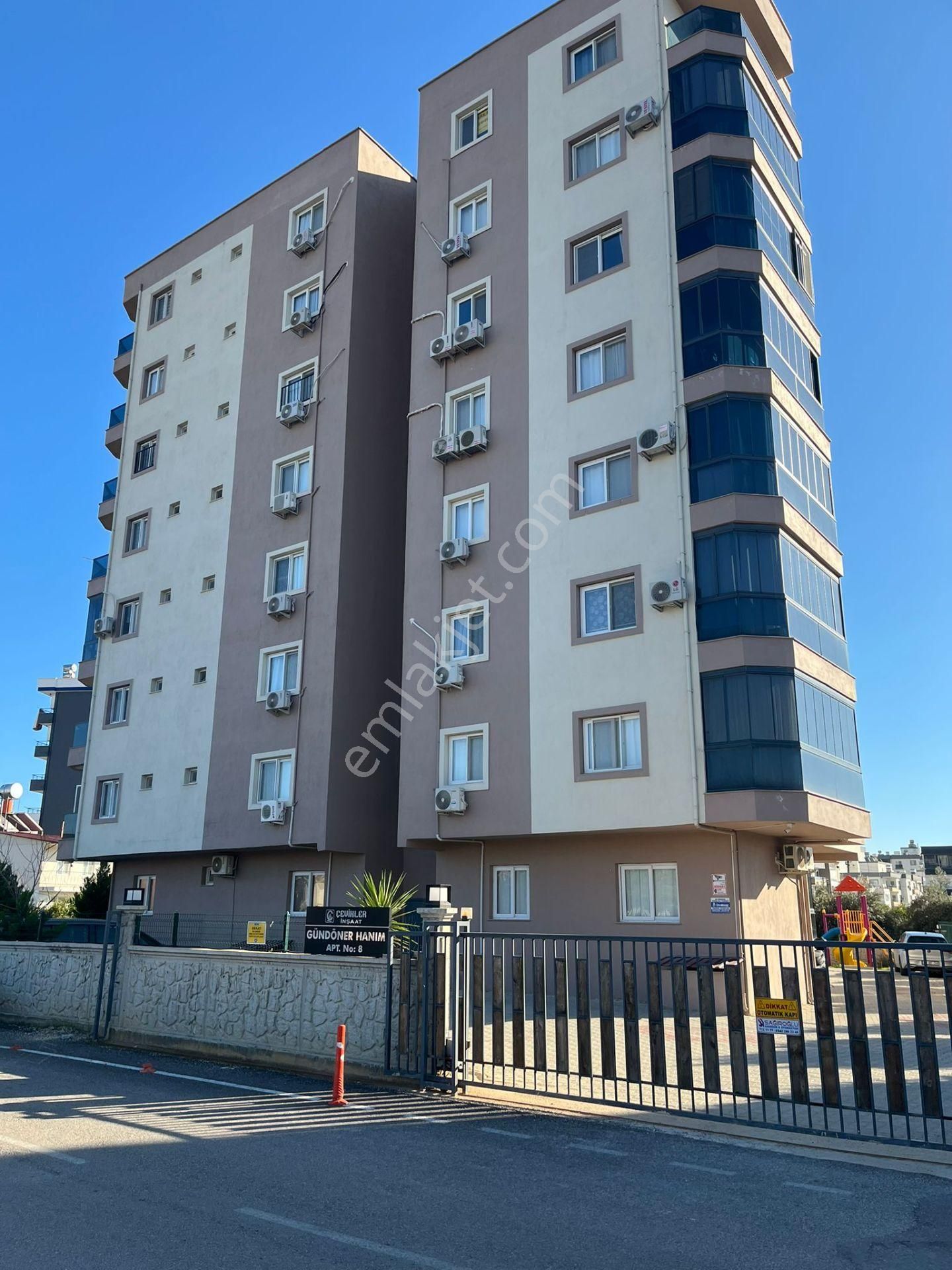 Silifke/sarıcalar 3+1 Eşyalı Site İçi Kiralık Daire