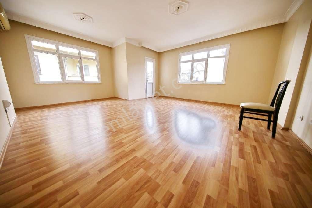 Bostancı Marmaray'a Sahile Çok Yakın Balkonlu Ferah 3+1 - Görsel 23