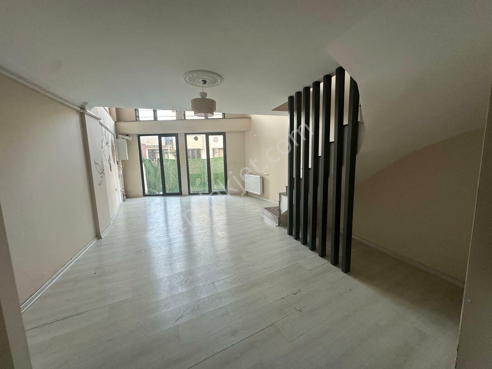 Gazipaşa Mahallesinde Satılık 1+1 Bahçeli Dublex Daire - Görsel 15