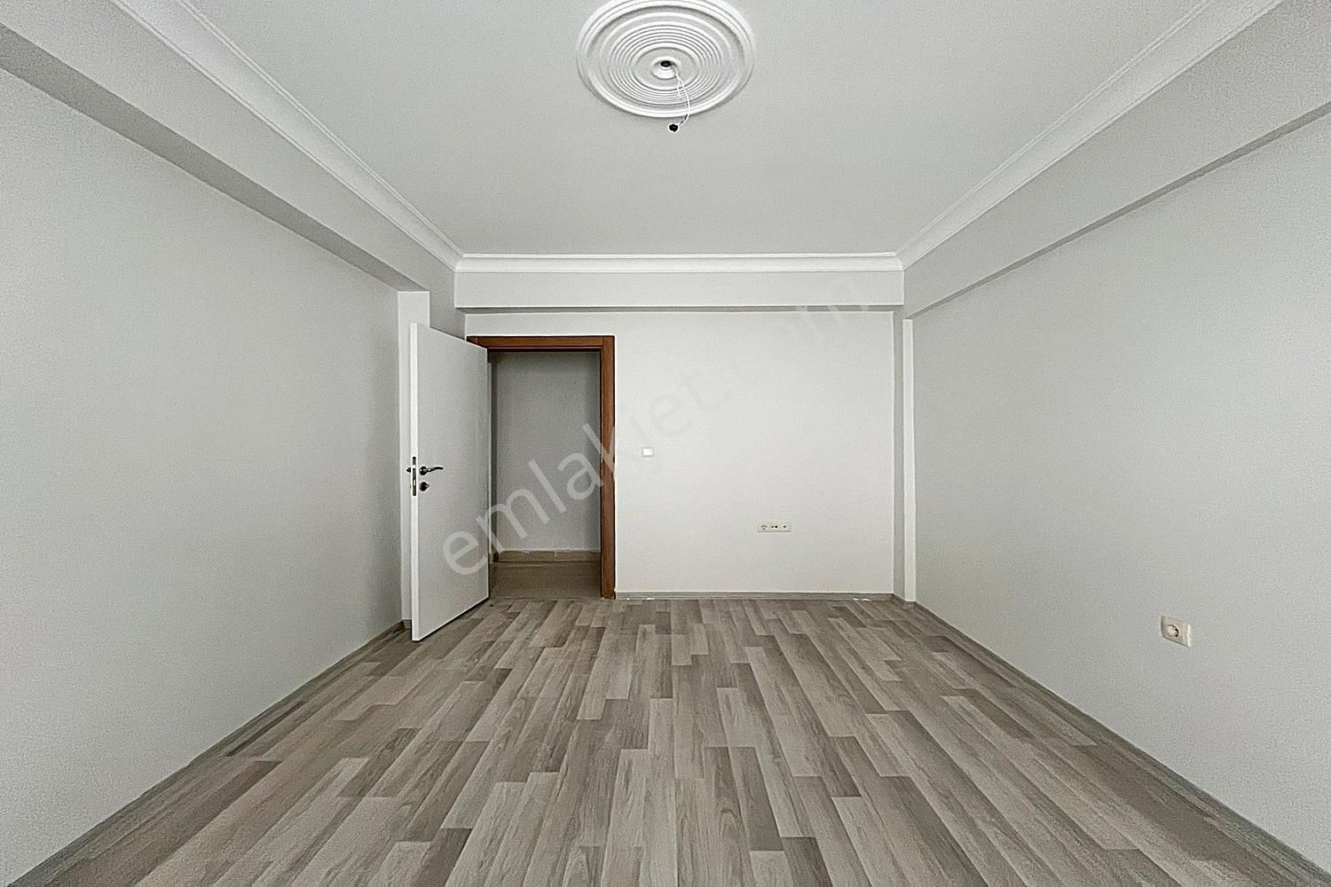 Karakaya Mahallesi'de Sıfır Yapılı Ön Cepheli Ve Kök Tapulu Dair - Görsel 20