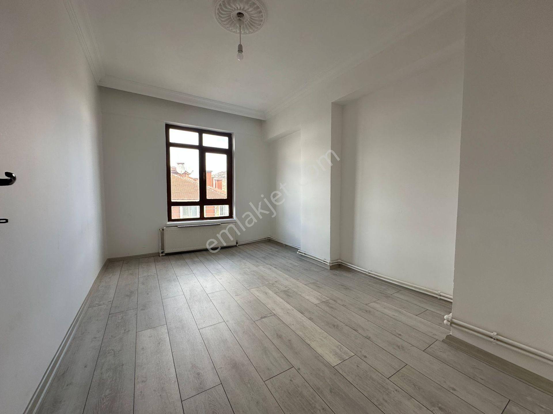 Altındağ - Karapürçek Mahallesi E.banyolu Katta 3+1 Satılık Daire !!! - Görsel 14