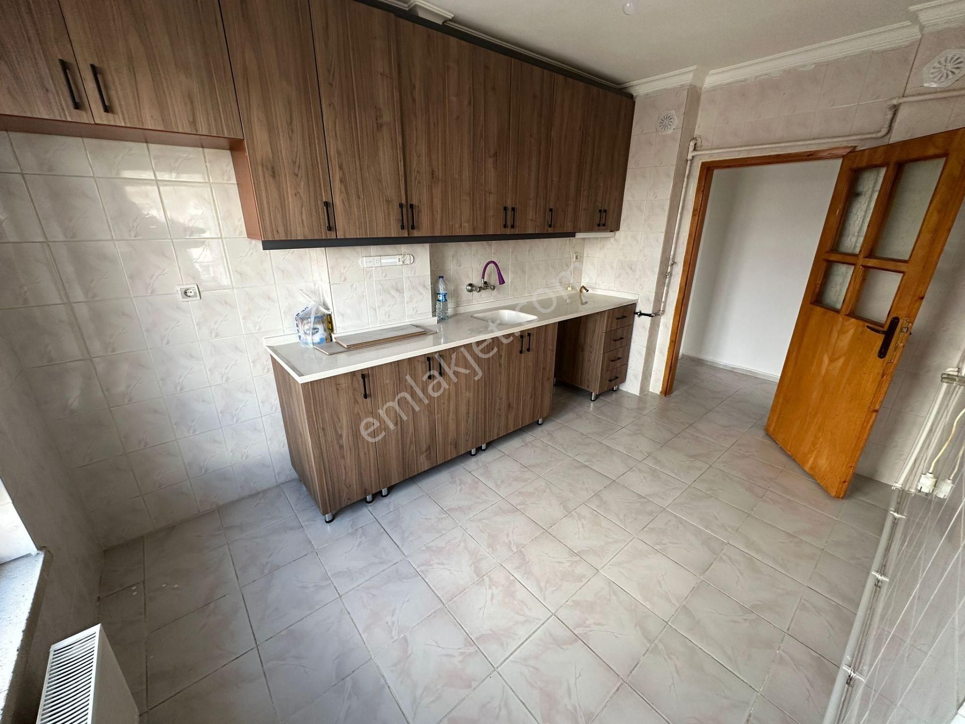 Altındağ - Karapürçek Mahallesi E.banyolu Katta 3+1 Satılık Daire !!! - Görsel 2