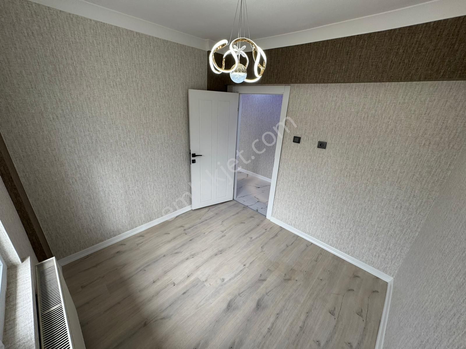 İstasyon Mah'de 3+1 Full+full Yapılı Son Kat'ta Daire! - Görsel 11