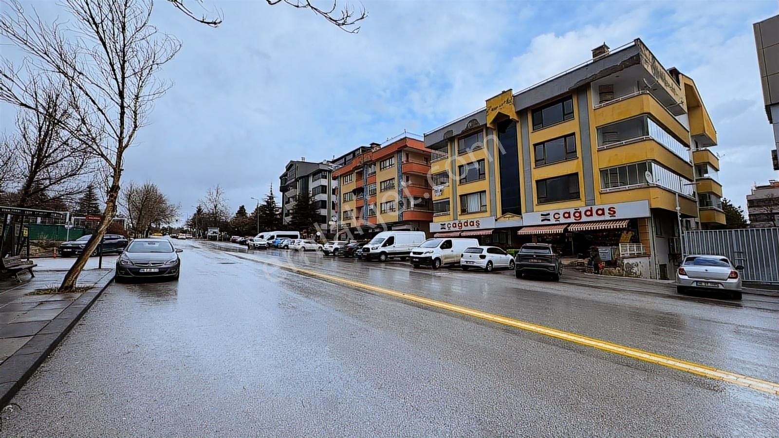 Katar Caddesinde Önü Açık Şahane Ofis - Görsel 11