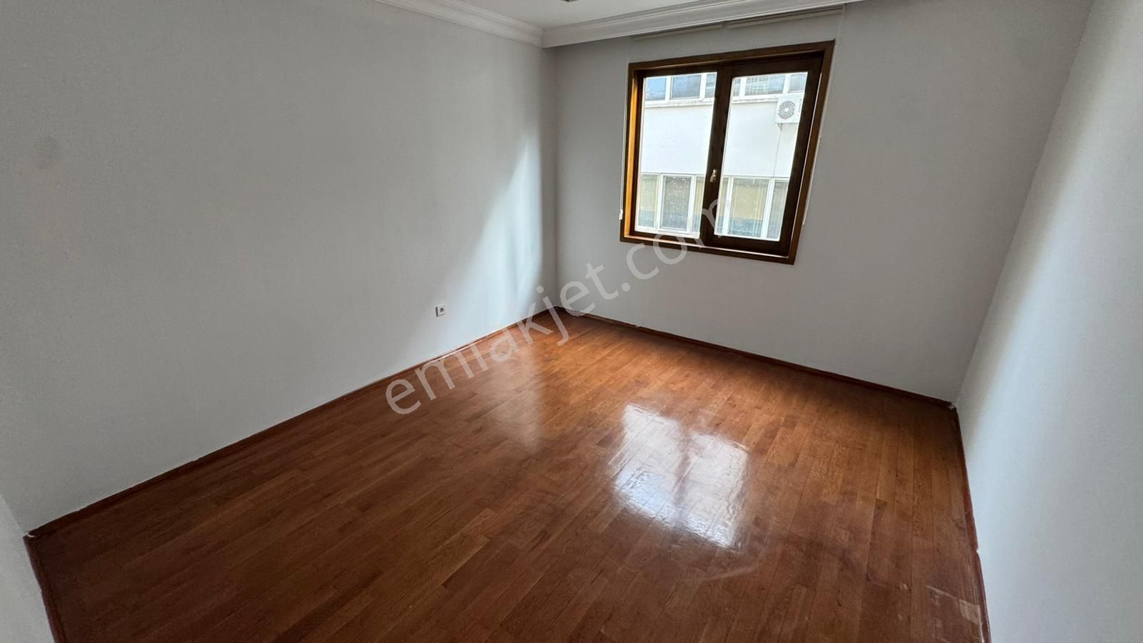 Katar Caddesinde Önü Açık Şahane Ofis - Görsel 15