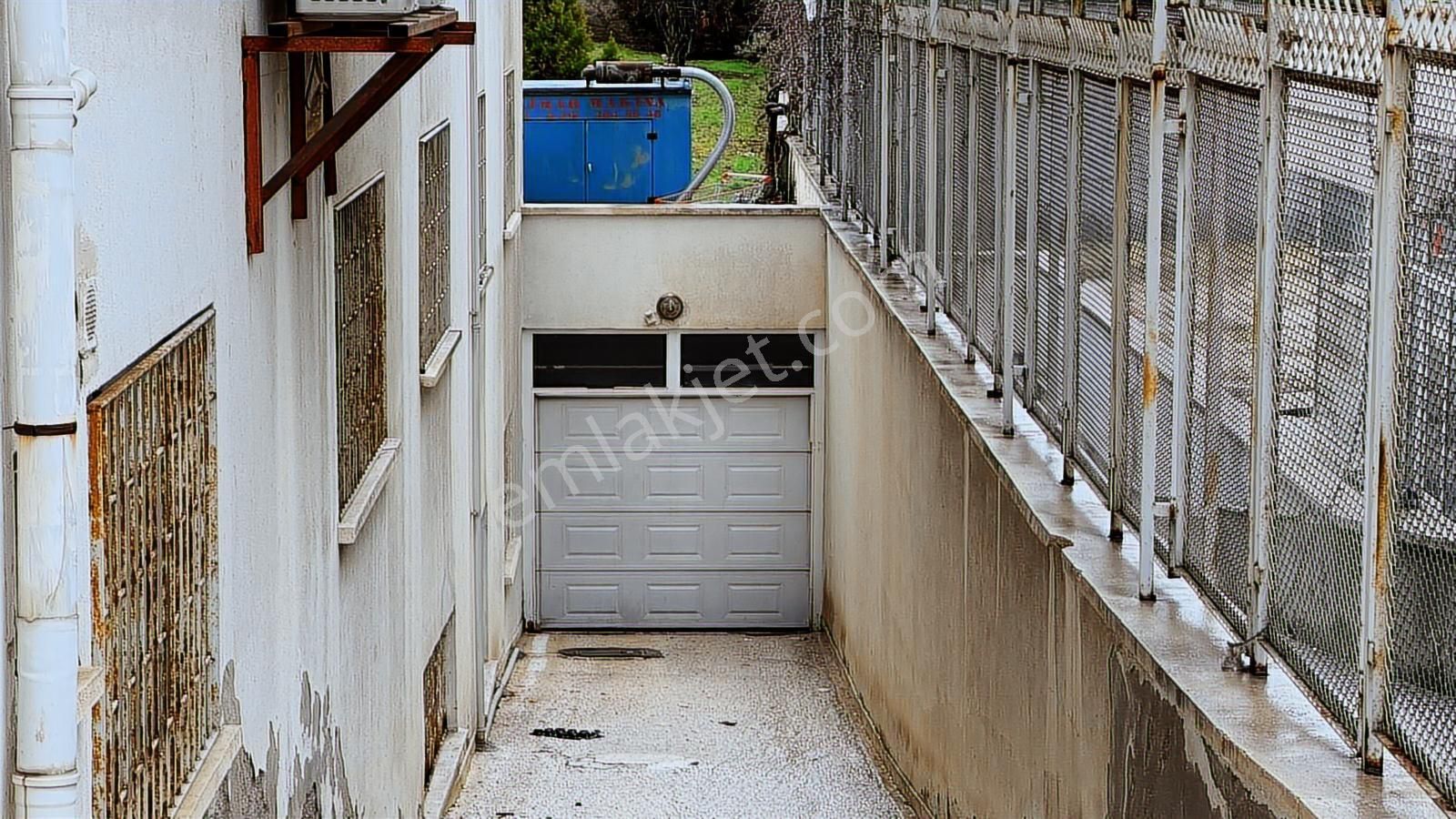 Katar Caddesinde Önü Açık Şahane Ofis - Görsel 9