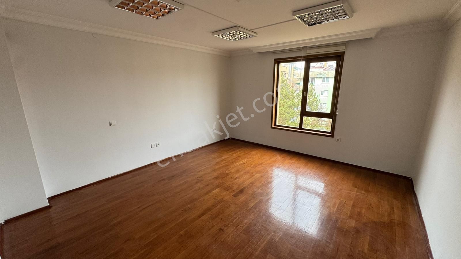 Katar Caddesinde Önü Açık Şahane Ofis - Görsel 4