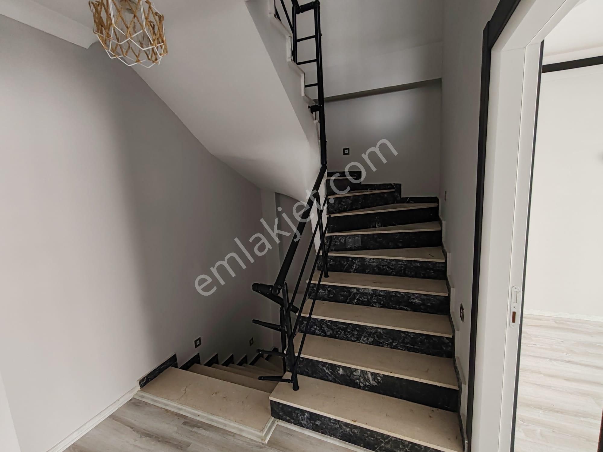 Didim'de Acil 3+1 Tirpleks Villa, Pazarlıklı - Görsel 17