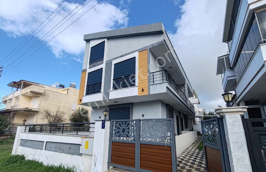 Didim'de Acil 3+1 Tirpleks Villa, Pazarlıklı