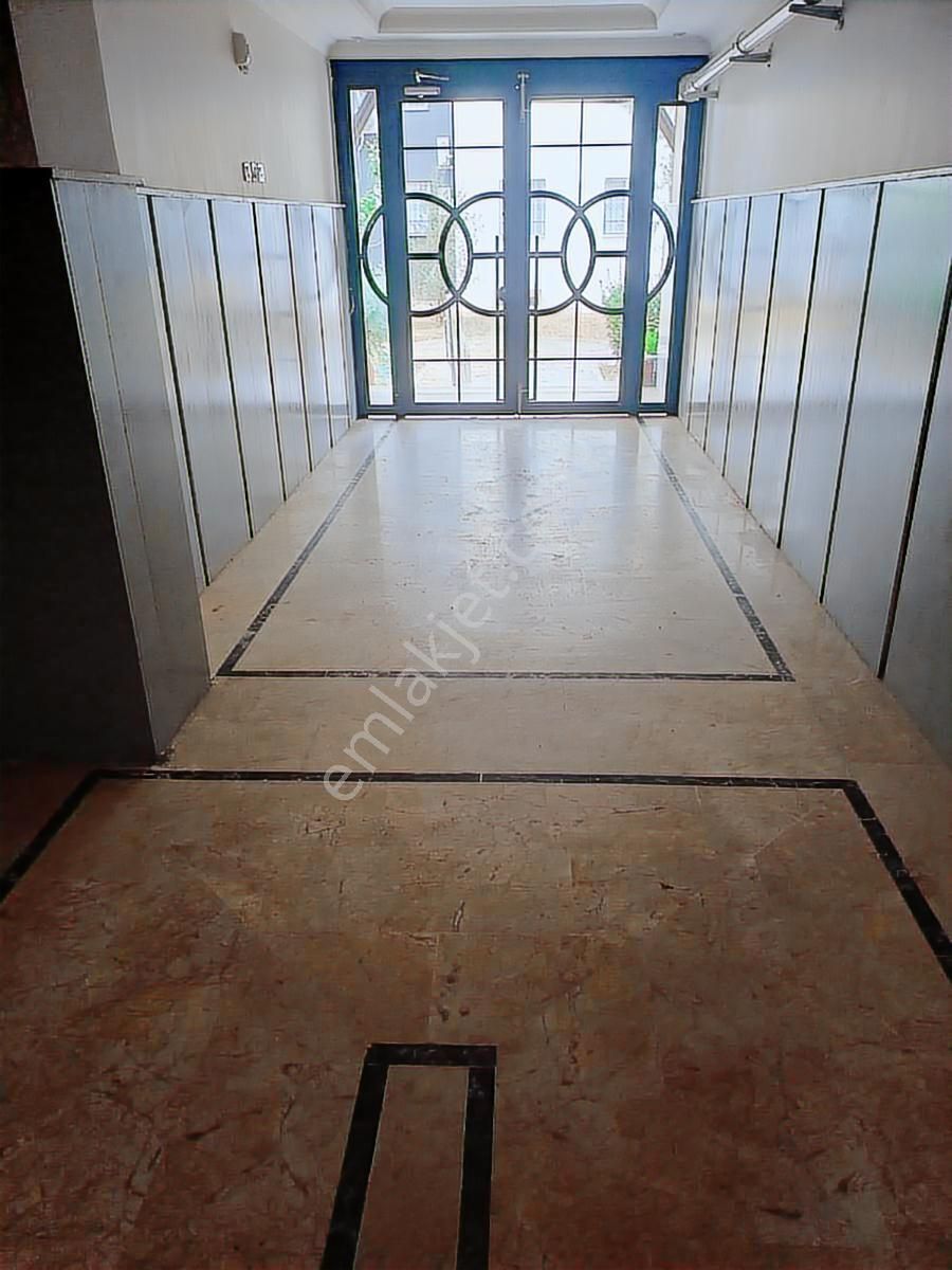 Ulaşım Sorunu Olmayan Merkezi Konumda 4+1 Daire - Görsel 5