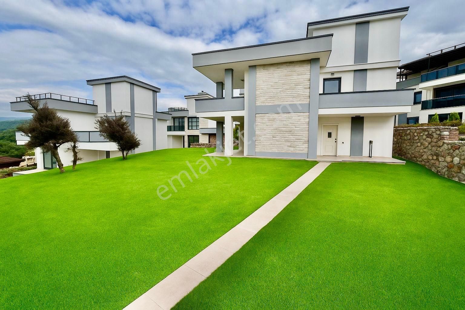 Yüksel'den Edremit'te Satılık Tam Bağımsız Ultra Lux 4+1 Müstakil Villa