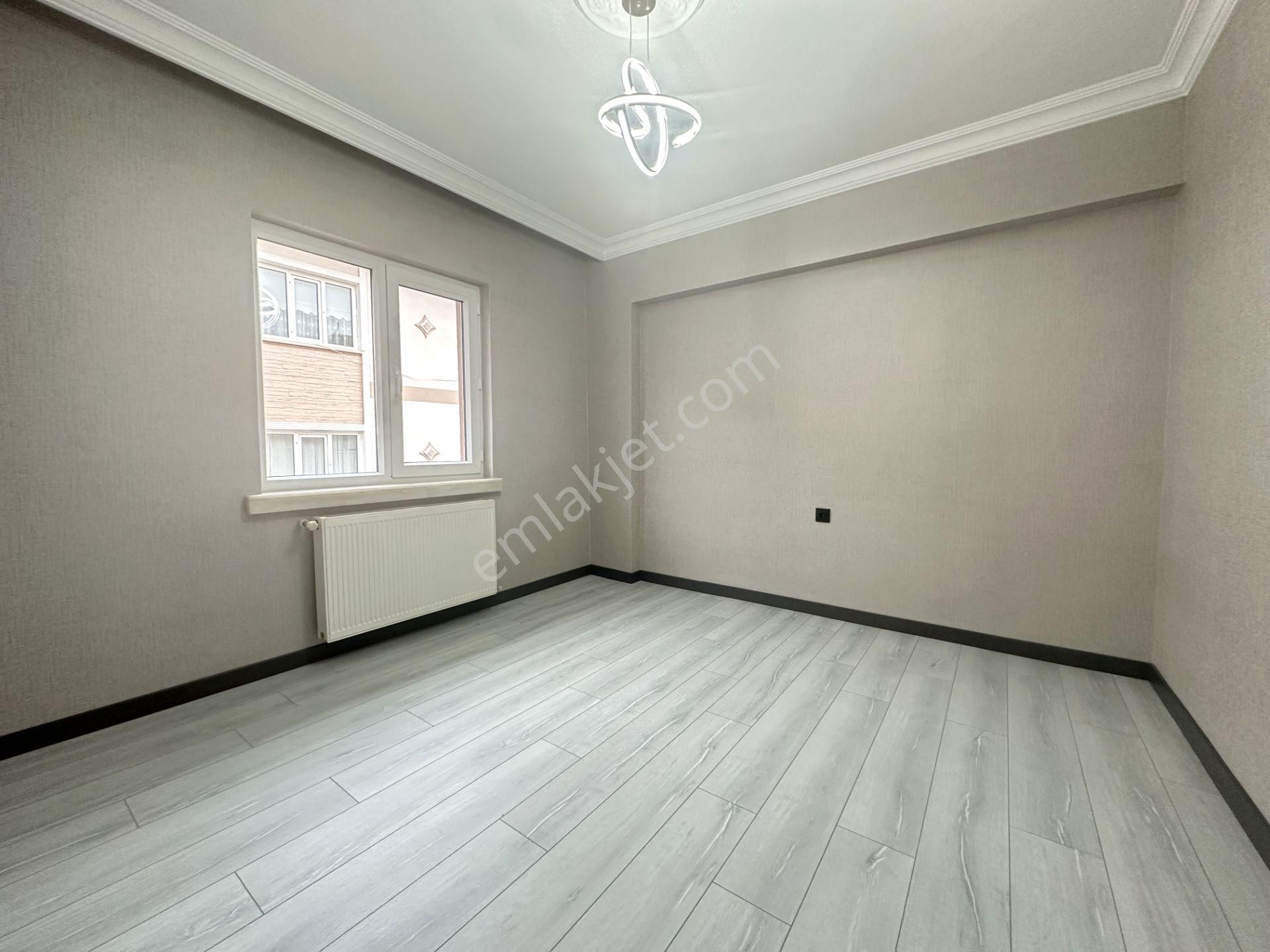 Ufuk Kılıç Emlak'tan Komple Yenilenmiş Uygun Fiyatlı 3+1 Lüx Daire - Görsel 19