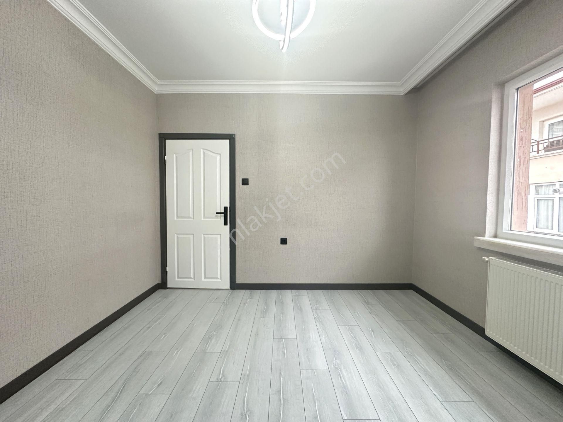 Ufuk Kılıç Emlak'tan Komple Yenilenmiş Uygun Fiyatlı 3+1 Lüx Daire - Görsel 21