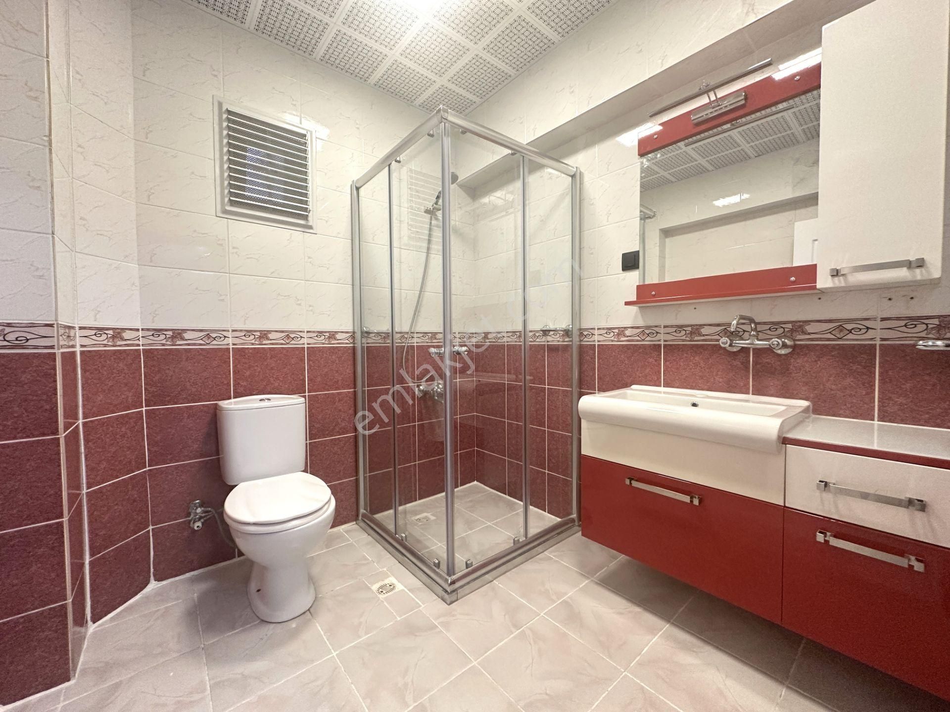 Ufuk Kılıç Emlak'tan Komple Yenilenmiş Uygun Fiyatlı 3+1 Lüx Daire - Görsel 24