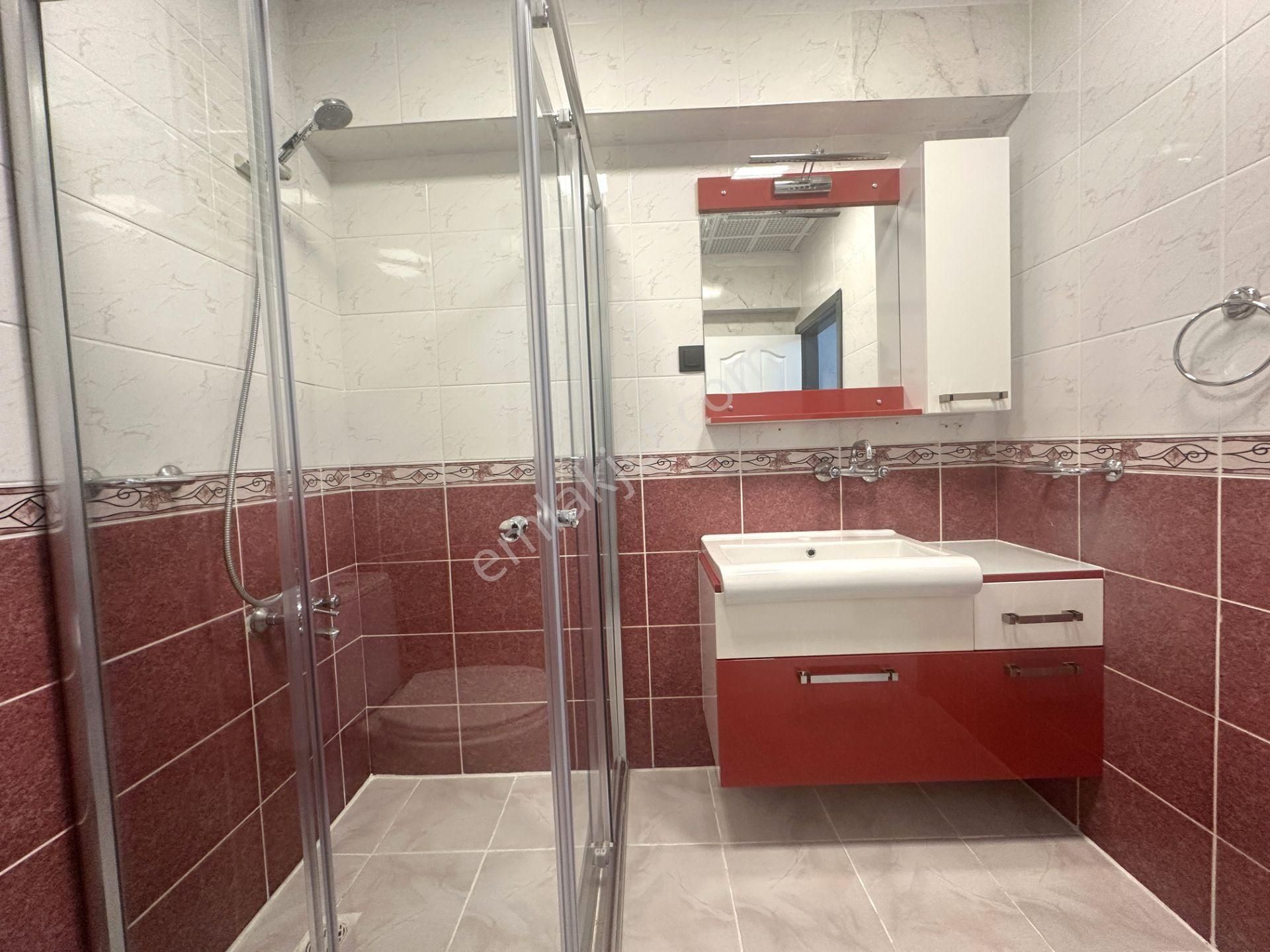 Ufuk Kılıç Emlak'tan Komple Yenilenmiş Uygun Fiyatlı 3+1 Lüx Daire - Görsel 25