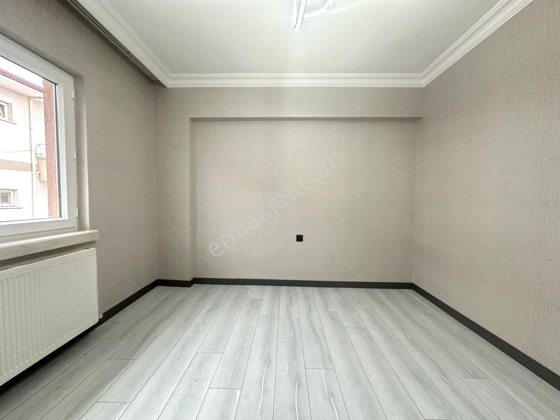 Ufuk Kılıç Emlak'tan Komple Yenilenmiş Uygun Fiyatlı 3+1 Lüx Daire - Görsel 22