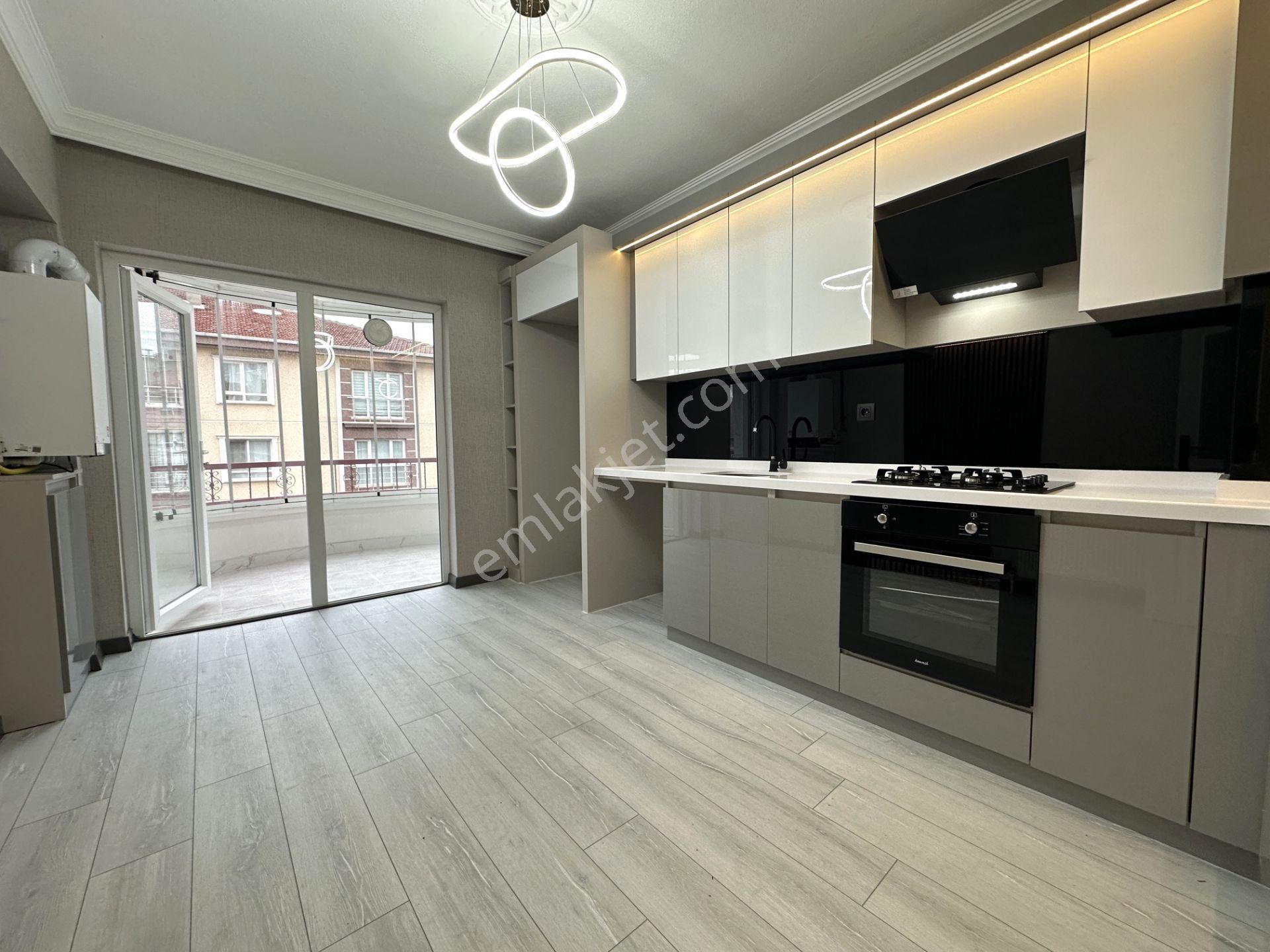 Ufuk Kılıç Emlak'tan Komple Yenilenmiş Uygun Fiyatlı 3+1 Lüx Daire - Görsel 5