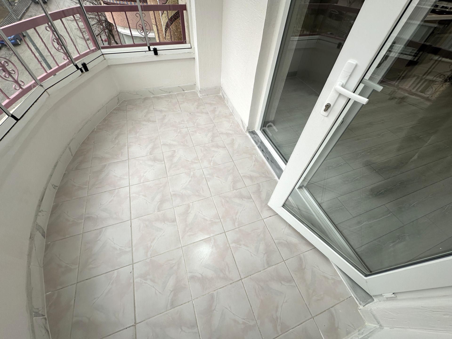 Ufuk Kılıç Emlak'tan Komple Yenilenmiş Uygun Fiyatlı 3+1 Lüx Daire - Görsel 6