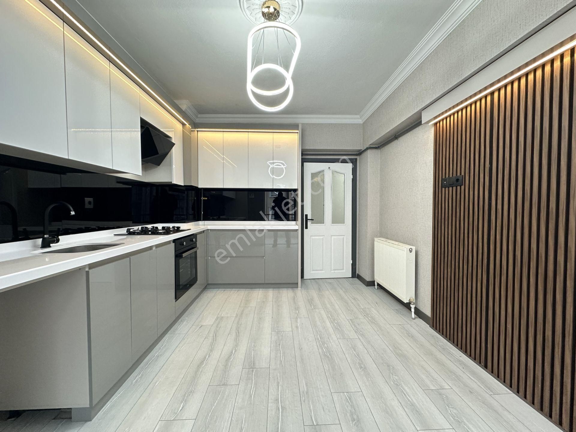 Ufuk Kılıç Emlak'tan Komple Yenilenmiş Uygun Fiyatlı 3+1 Lüx Daire