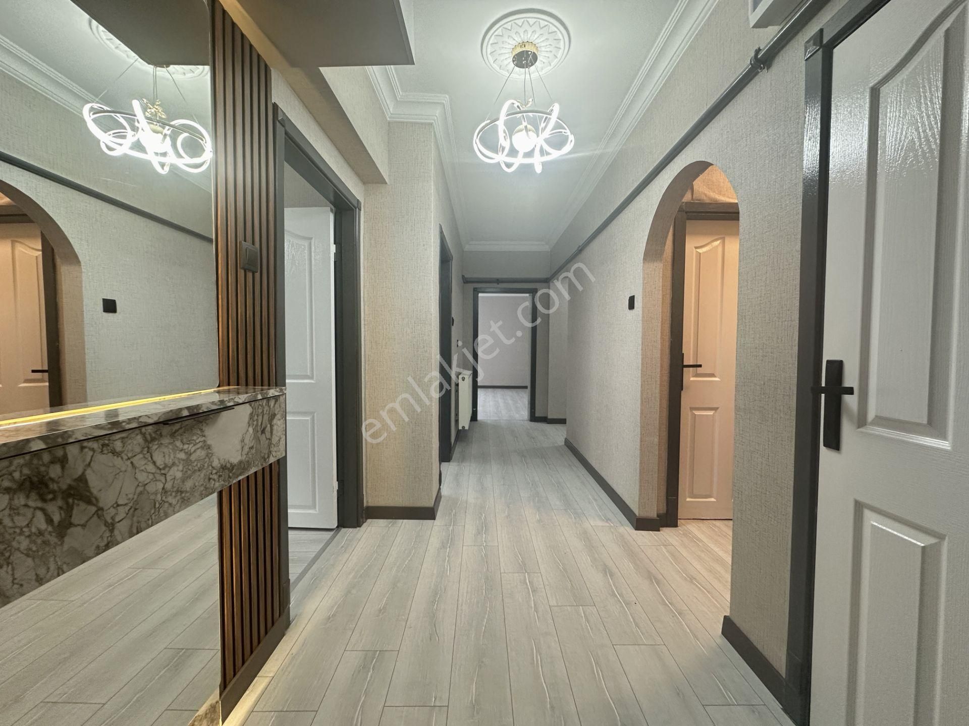 Ufuk Kılıç Emlak'tan Komple Yenilenmiş Uygun Fiyatlı 3+1 Lüx Daire - Görsel 28