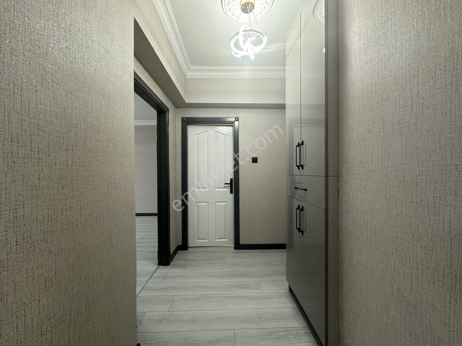 Ufuk Kılıç Emlak'tan Komple Yenilenmiş Uygun Fiyatlı 3+1 Lüx Daire - Görsel 29