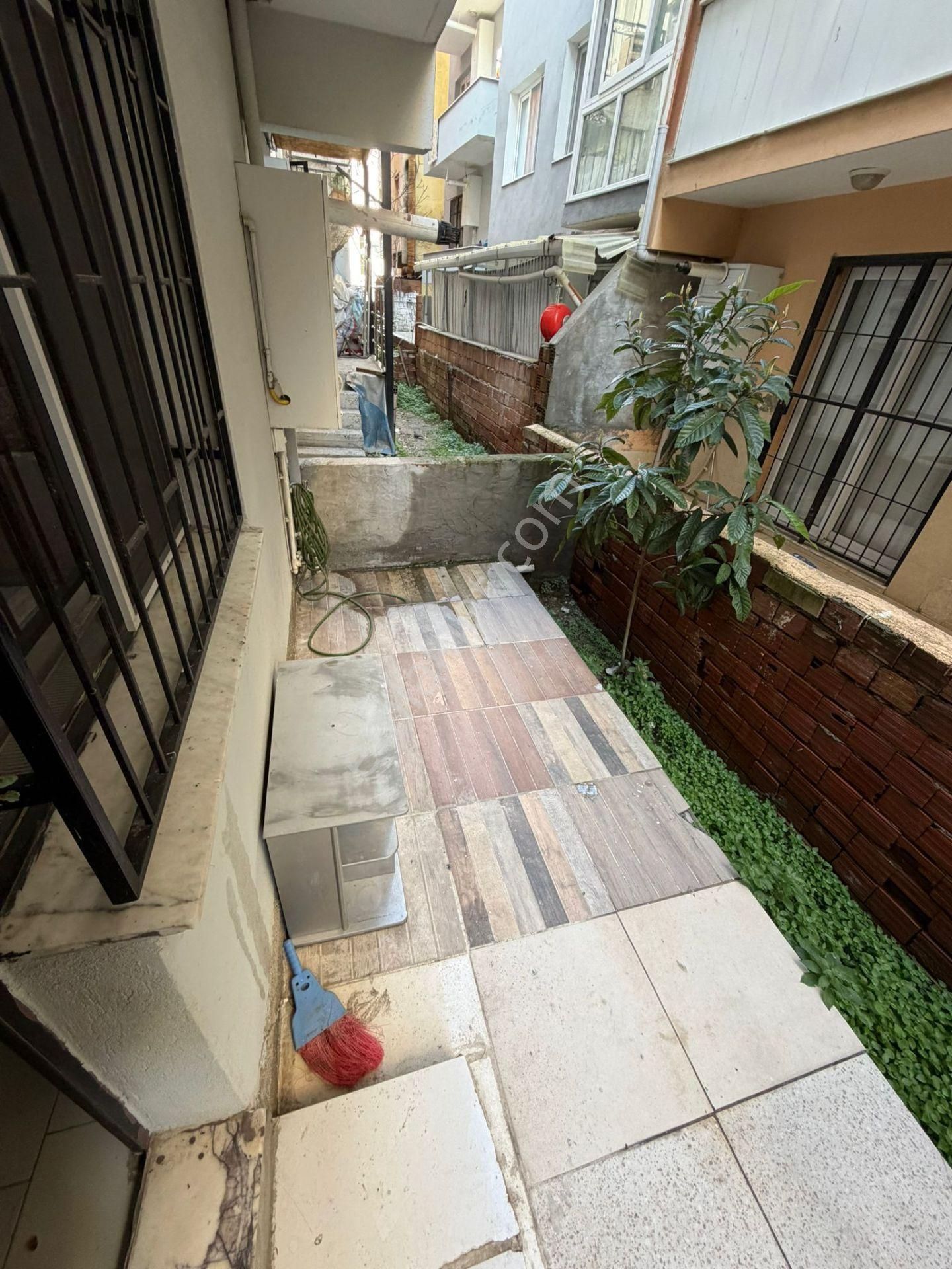 Buca M.kemal Mah. Yüksek Giriş 90 M2 2+1 Doğalgazlı Bahçeli Kiralık Daire - Görsel 3