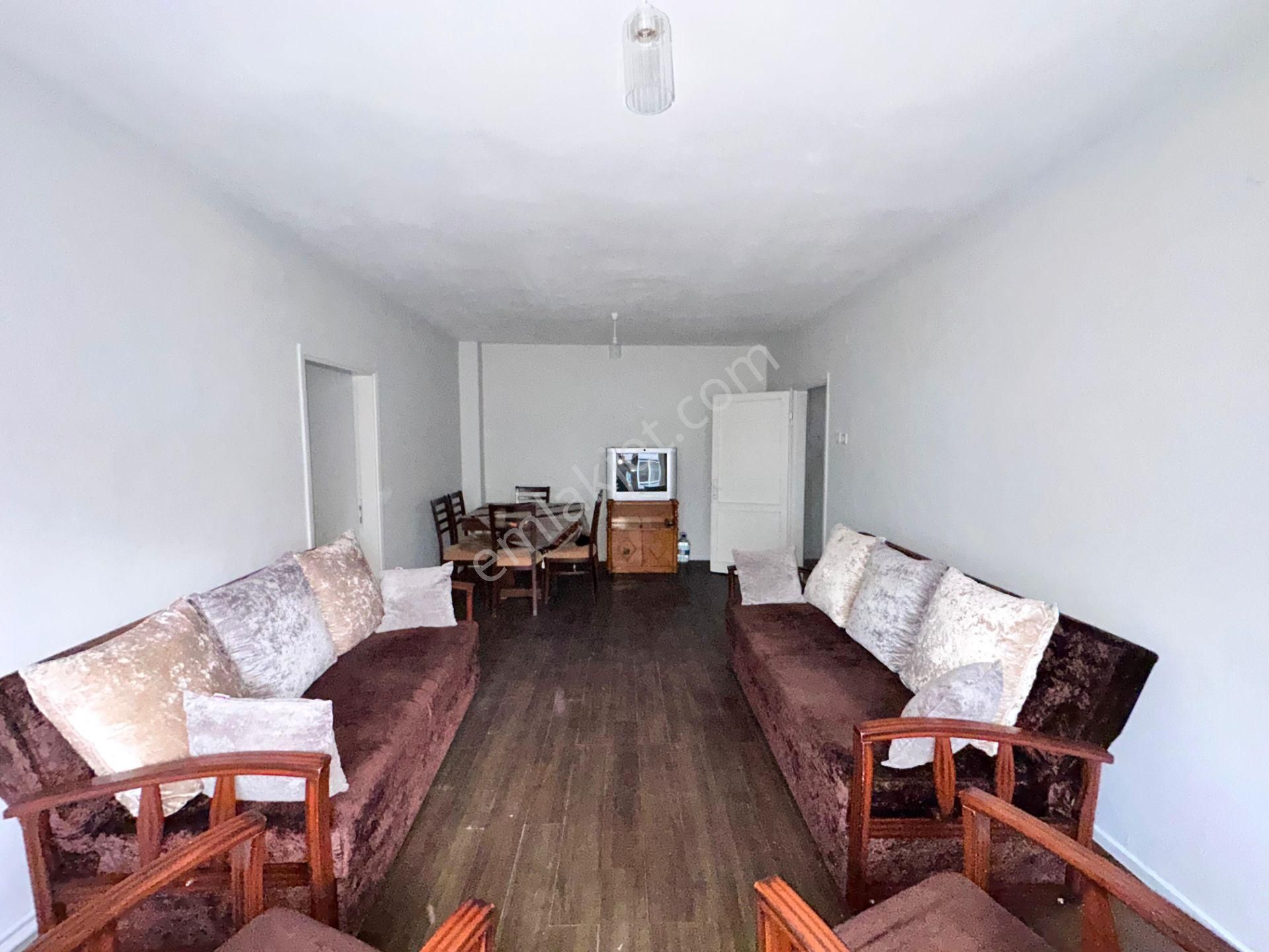 Uzman Emlak'tan Sanatoryum Caddesi Yakını Eşyalı 3+1 Daire - Görsel 3