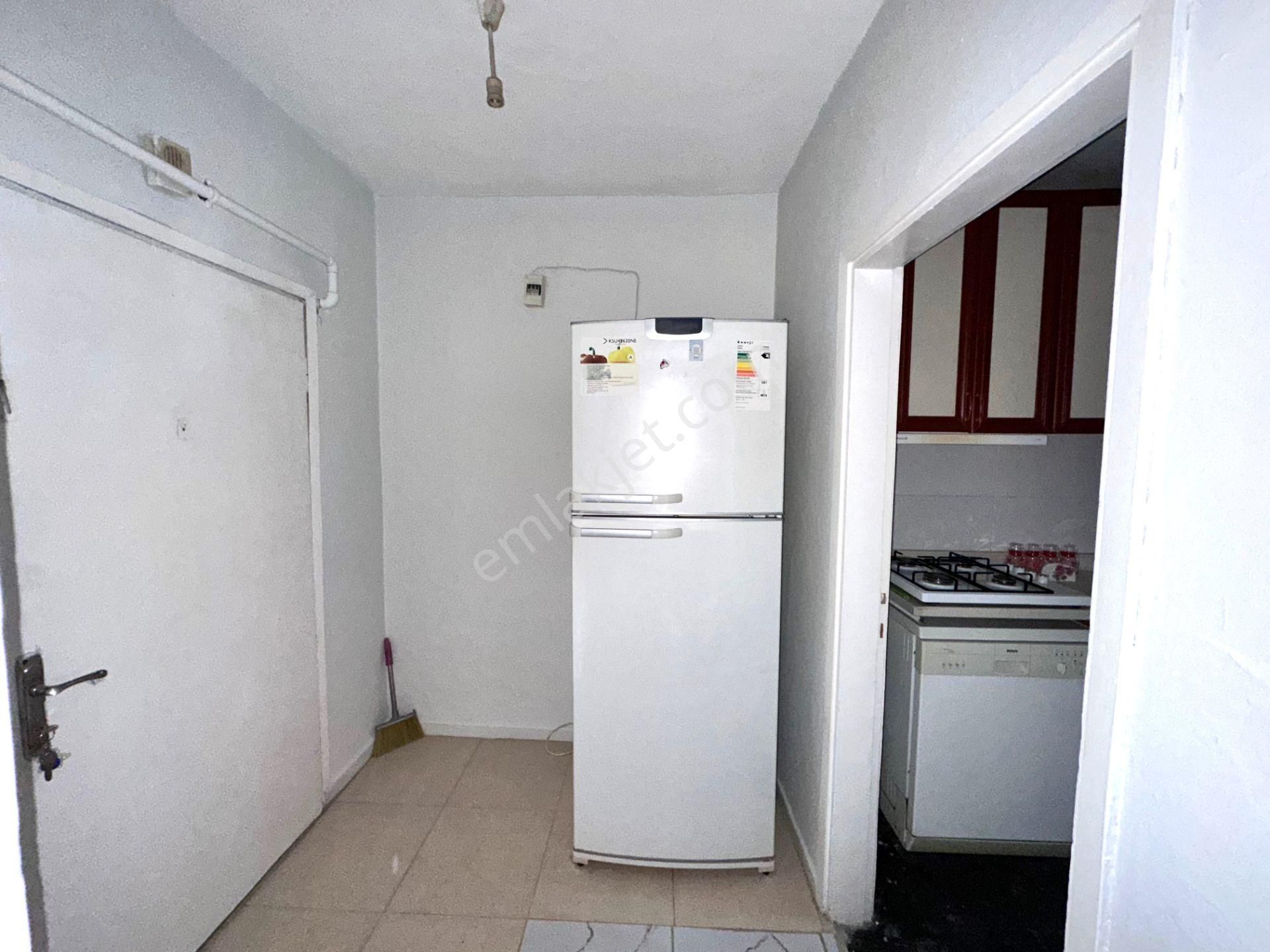 Uzman Emlak'tan Sanatoryum Caddesi Yakını Eşyalı 3+1 Daire - Görsel 12