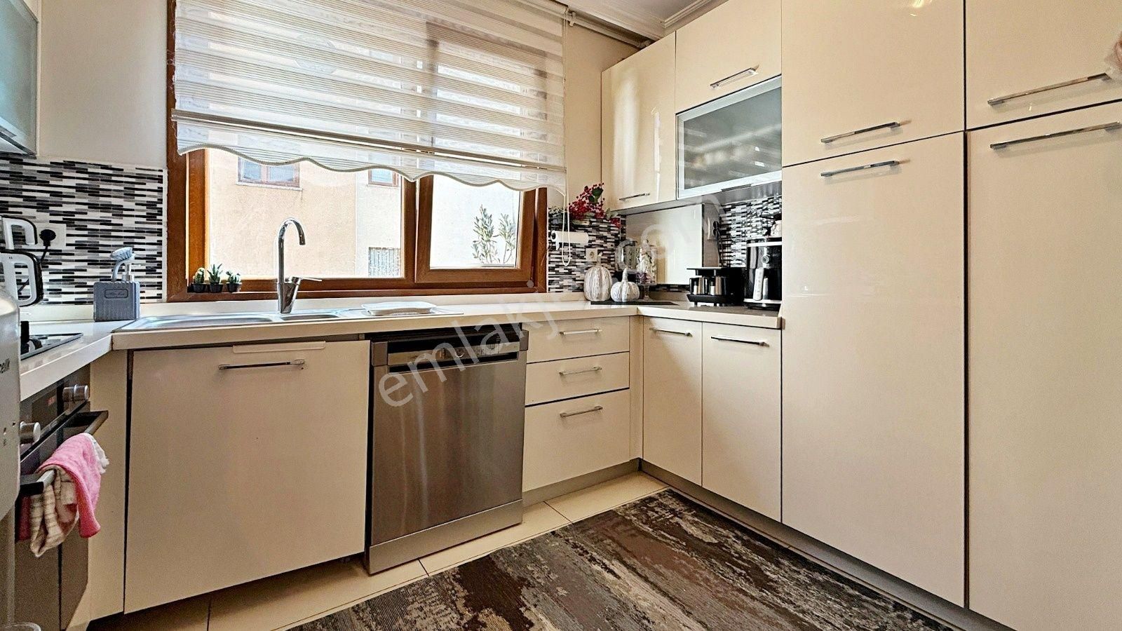 Weal World' Den Zuhuratbaba Da, K.otoparklı Genç Binada 3+1, 2.kat, Lüks ... - Görsel 5