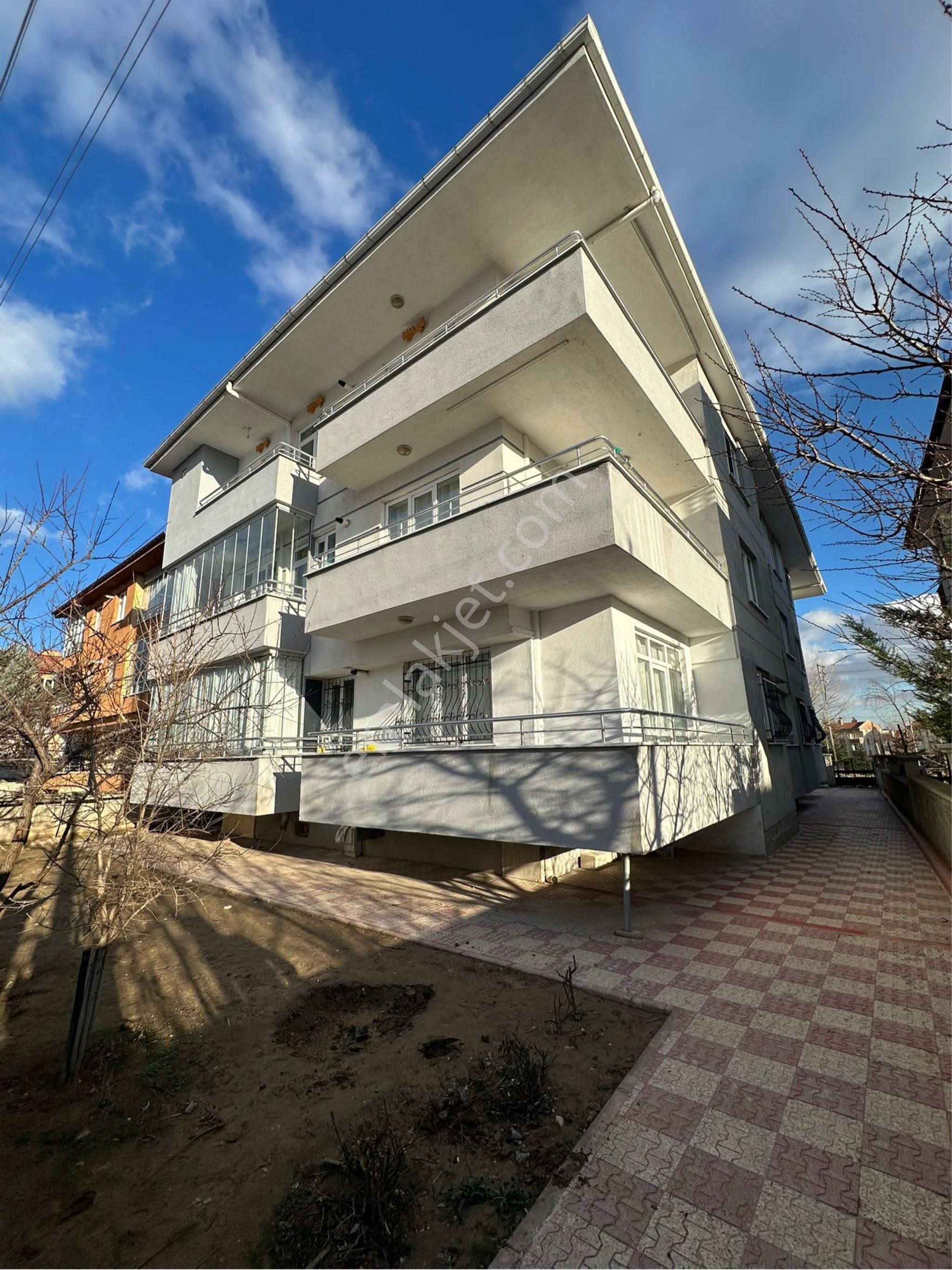 Melsa Başodadan Akşemsettin Mah. 3+1 Satılık Yüksek Giriş Daire - Görsel 3