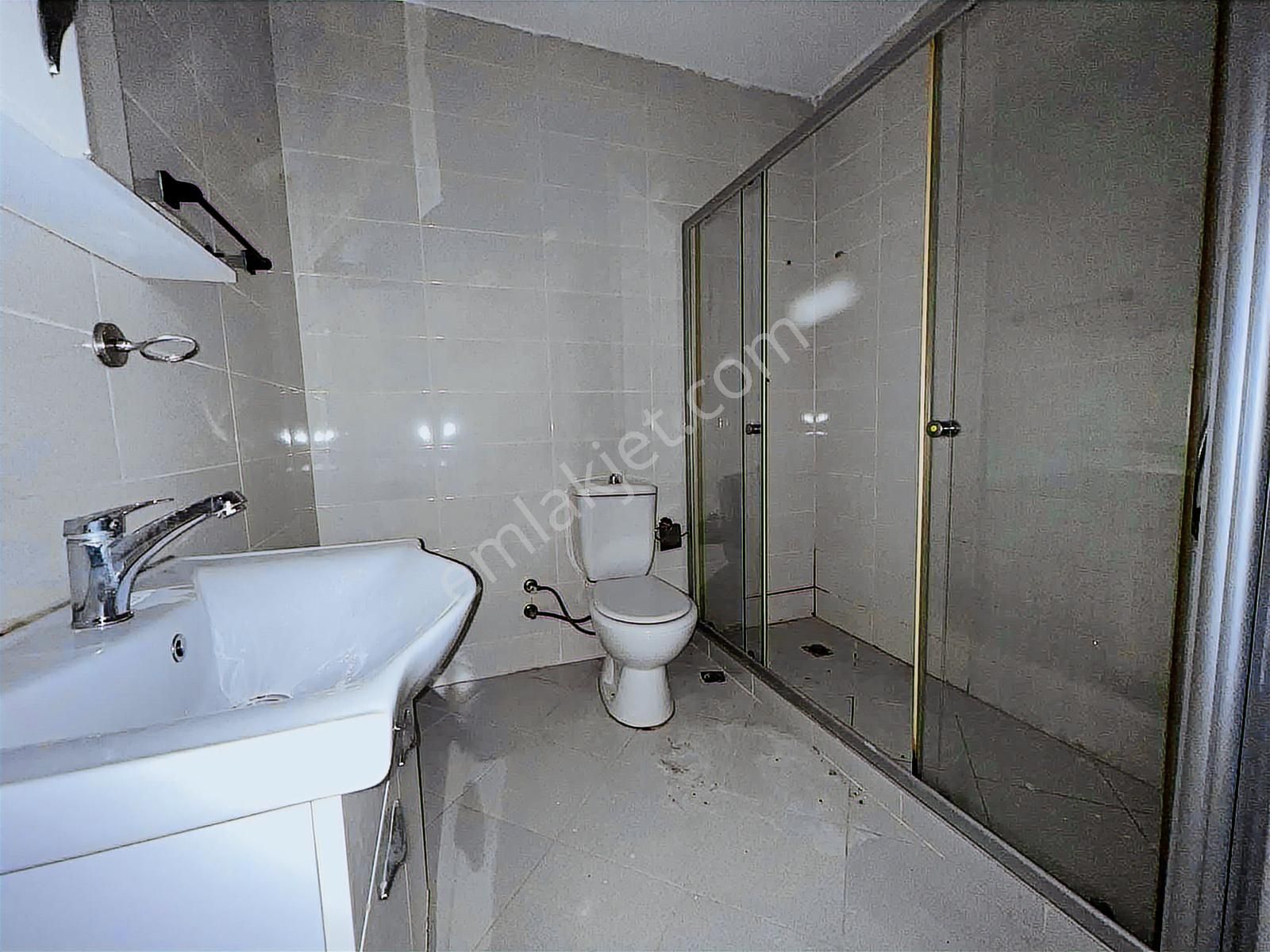 Çengelköy Ata 2 Sitesi C Kapısına Yakın Ferah Boyalı 3+1 Daire - Görsel 4