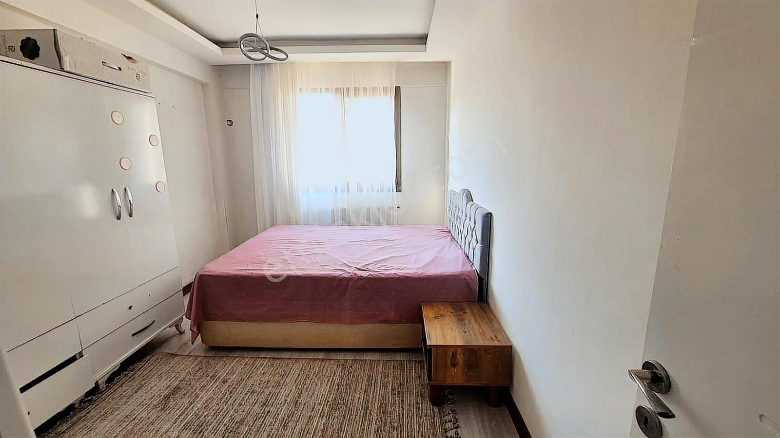 İzmir Kuruçeşme Mh. 2+0 Kiralık D.gazlı Arakat Daire - Görsel 5