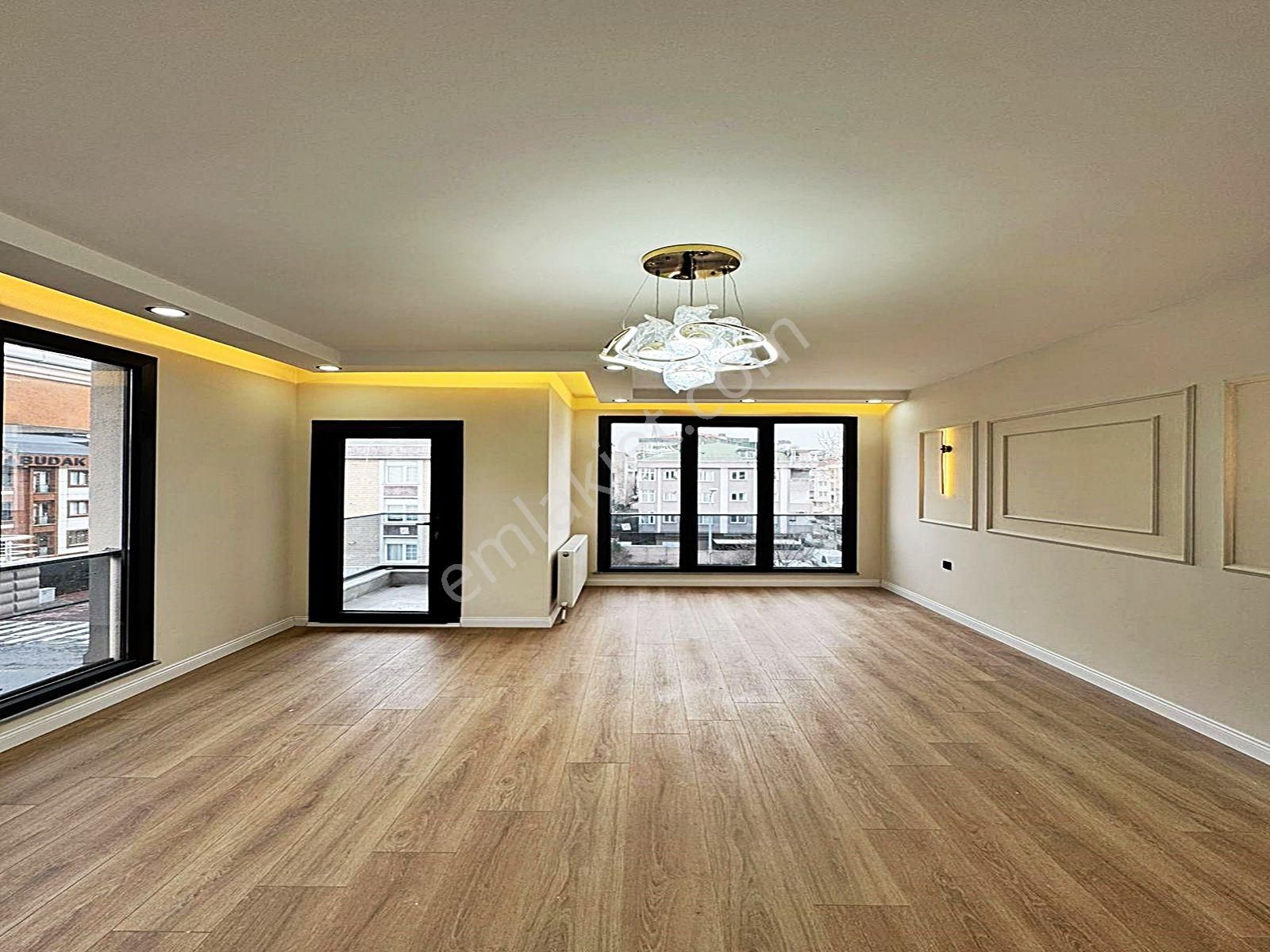 Cadde34'den Marmarapark Avm Ye 3 Dk Cadde Üzerinde Sıfır 3+2 Eminevim & Krediye Dubleks Daire