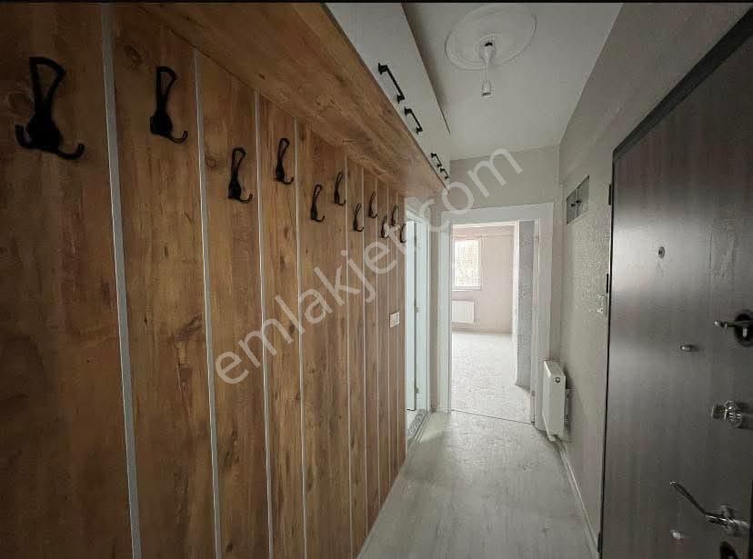 Çamlıca Mahallesinde 1+1 Satılık Daire - Görsel 9