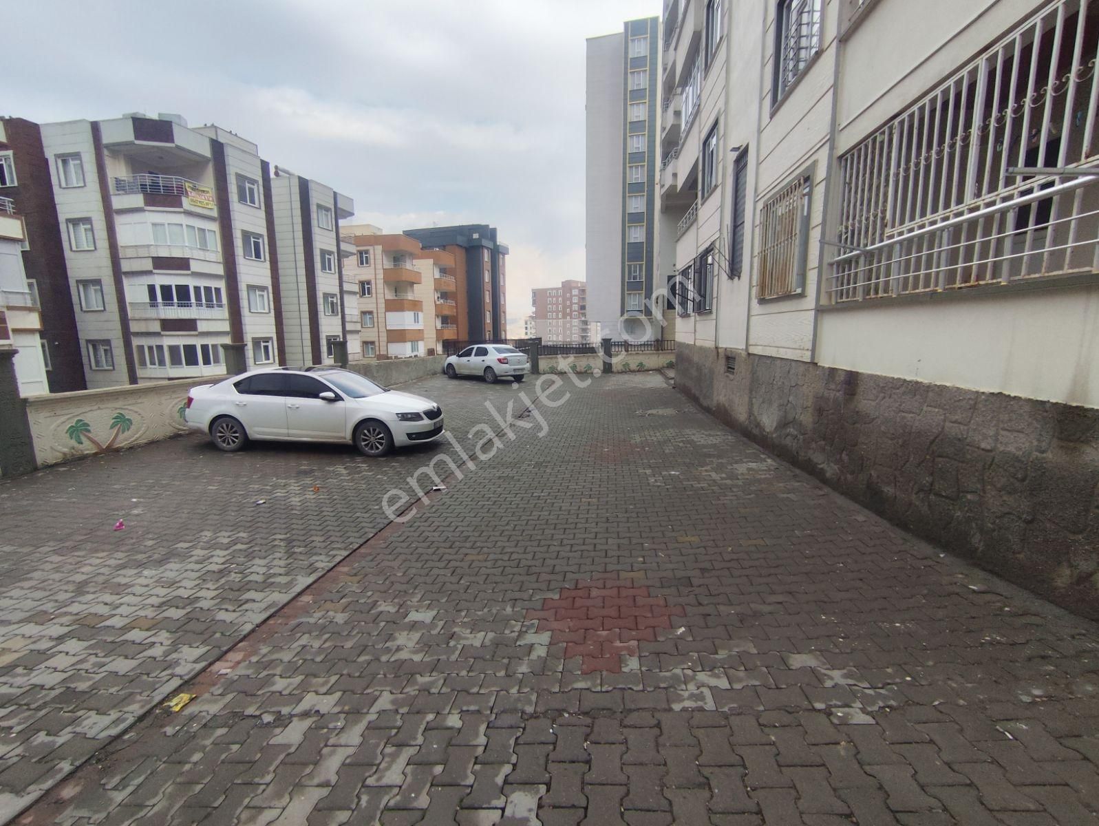 Karaköprü Doğukent Yaşam Park Civarı Cadde Üstü Bakımlı 4+1 - Görsel 28