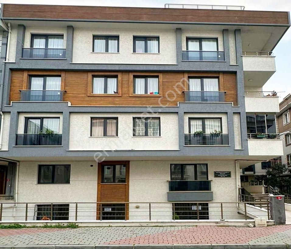 Beylikdüzü Yakuplu'da 5+2 195m2 Ön Cephe Dubleks Daire Fırsatı - Görsel 2
