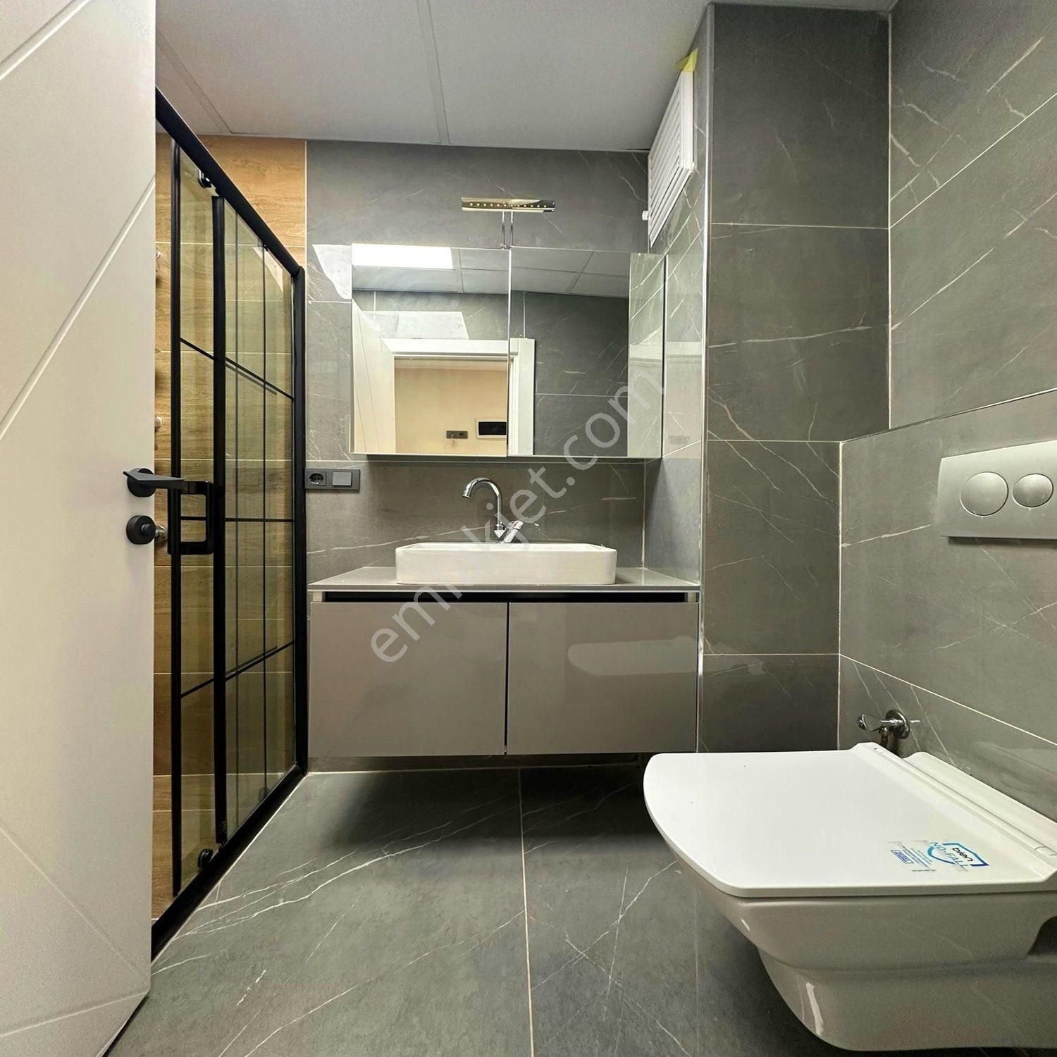 Beylikdüzü Yakuplu'da 5+2 195m2 Ön Cephe Dubleks Daire Fırsatı - Görsel 24