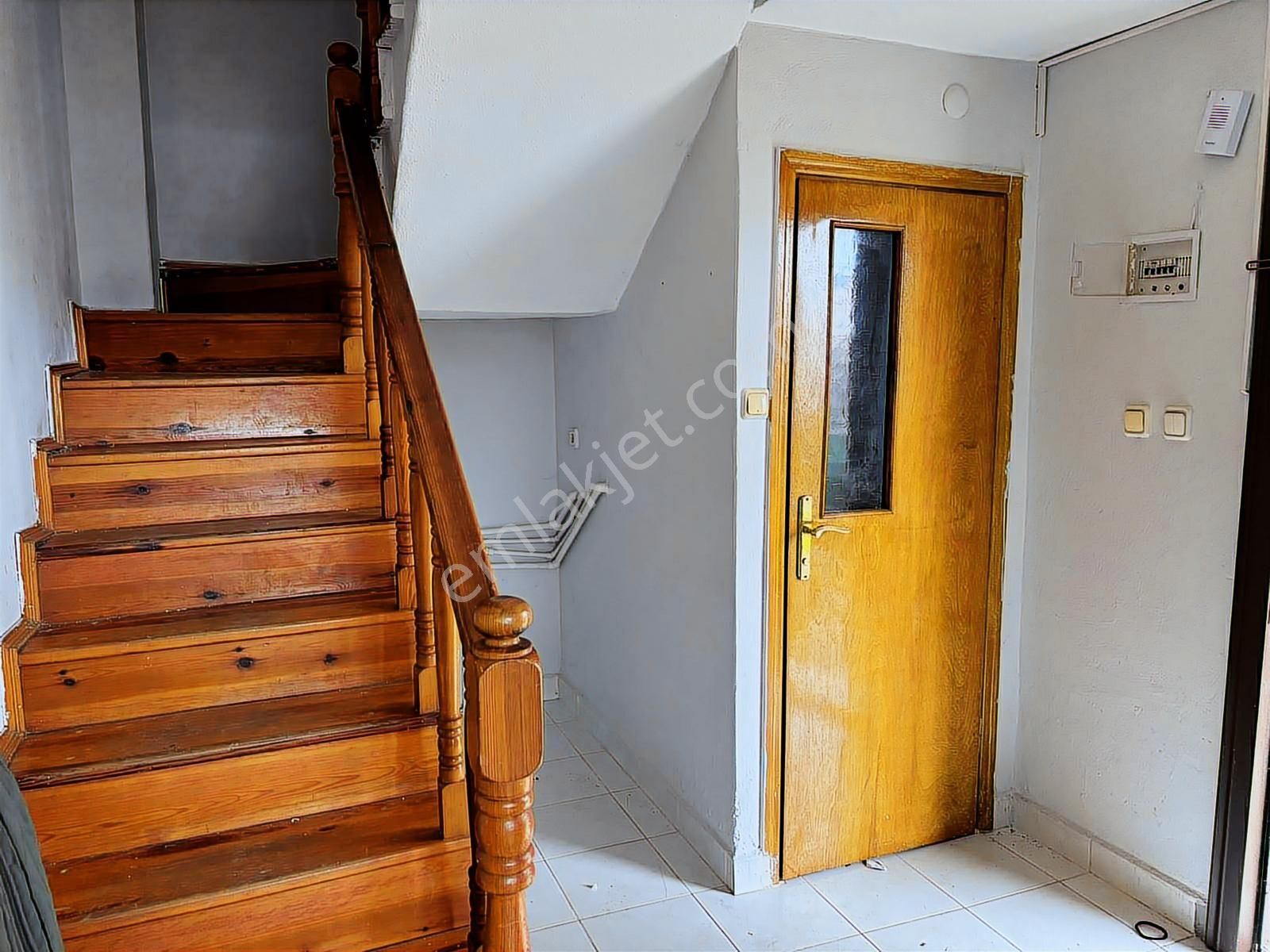 Deniz Manzaralı Tripleks Villa - Görsel 13