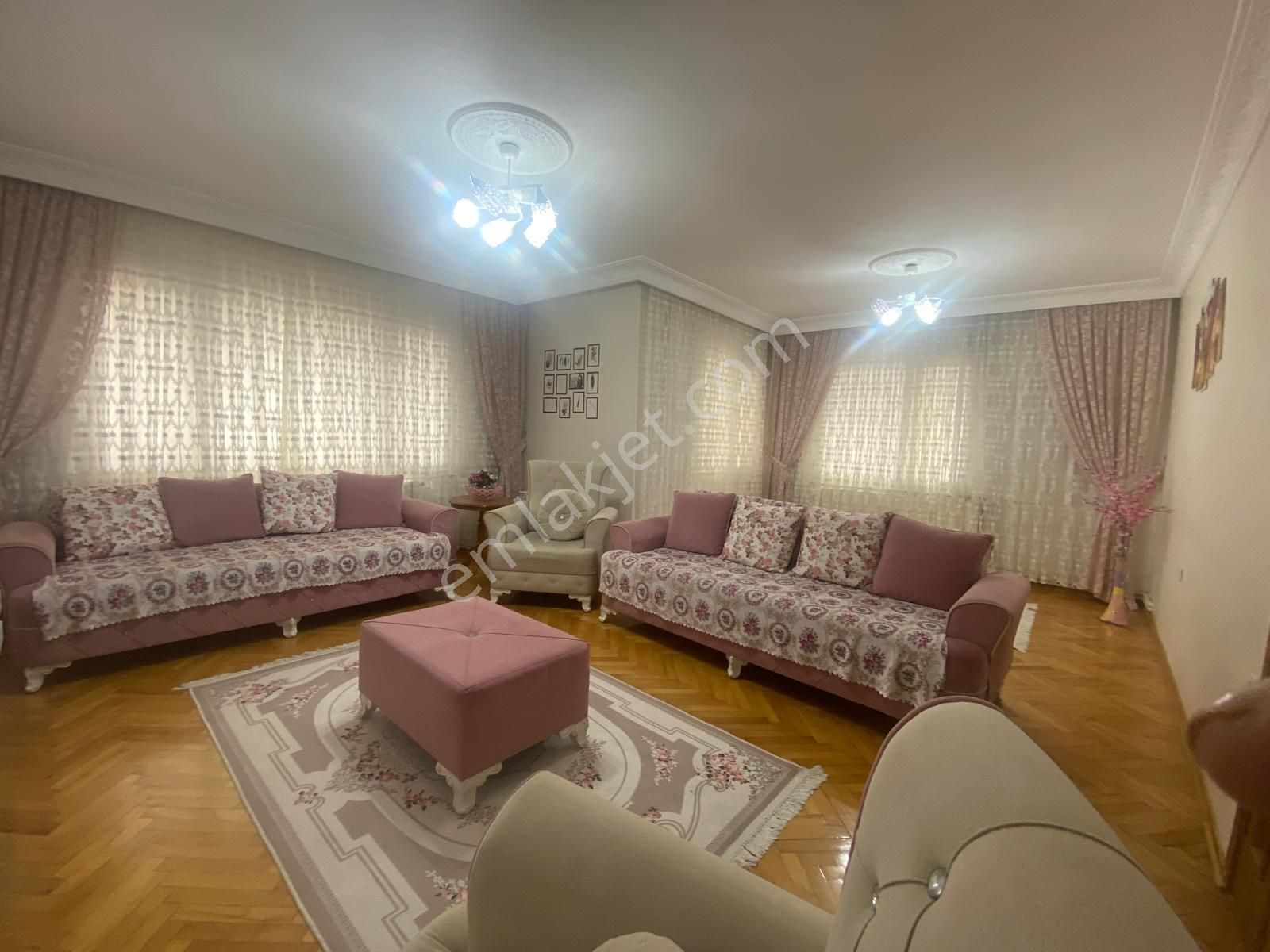 İstanbul House'dan Bahçelievler'de Geniş 3+1 Ara Kat Daire - Görsel 2