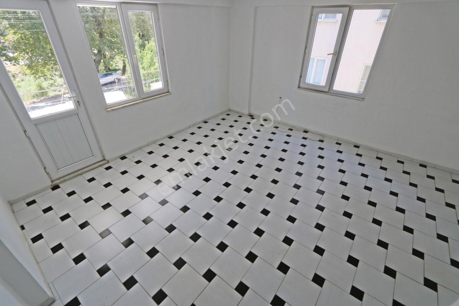 Yüksel'den Akçay'da Çay Manzaralı Arakat Ayrı Mutfaklı 2+1 Daire - Görsel 17