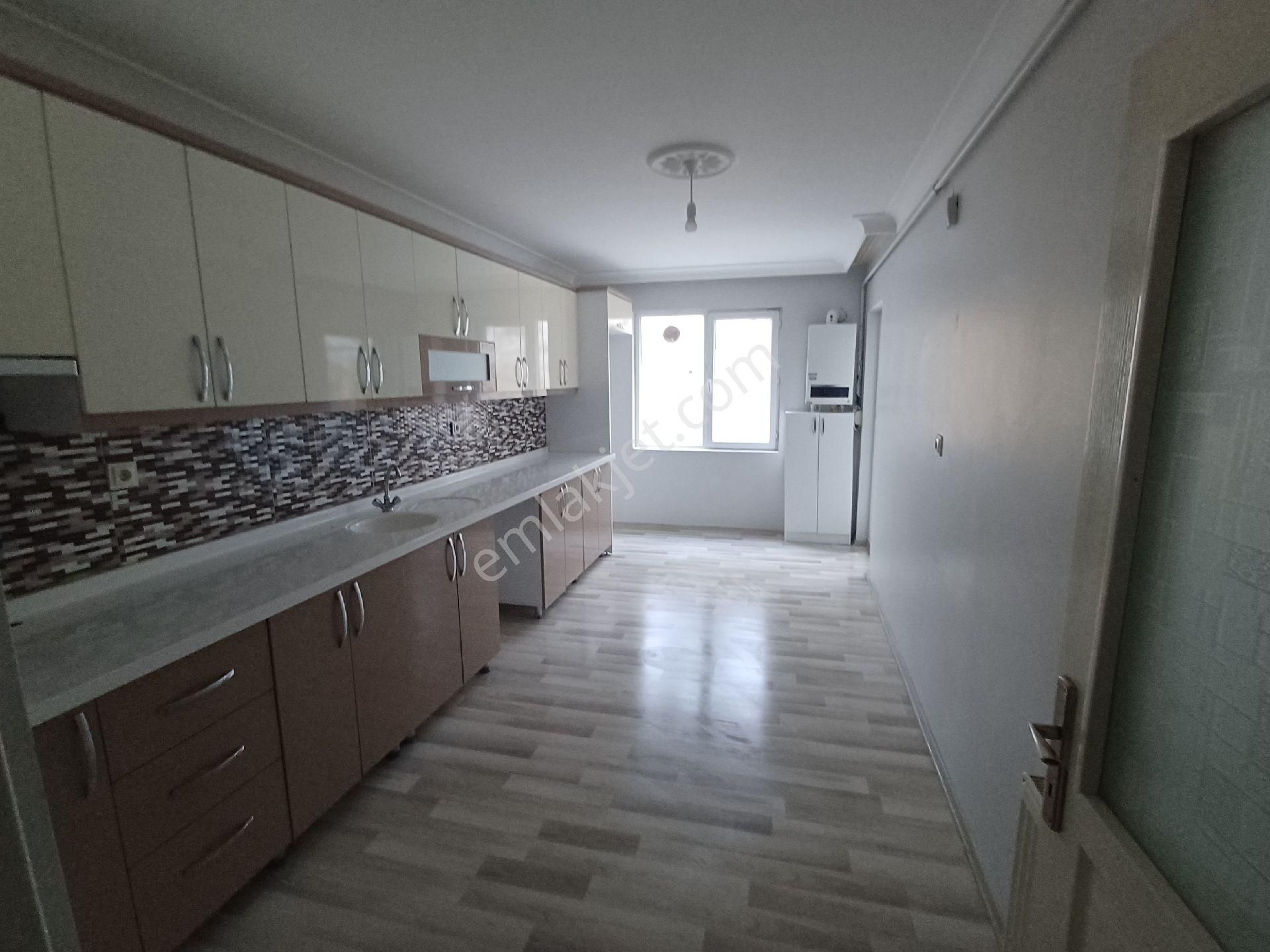 Kalekışladan Cadde Yakını Asansörlü Yalıtımlı Kiralık 3+1daire - Görsel 6